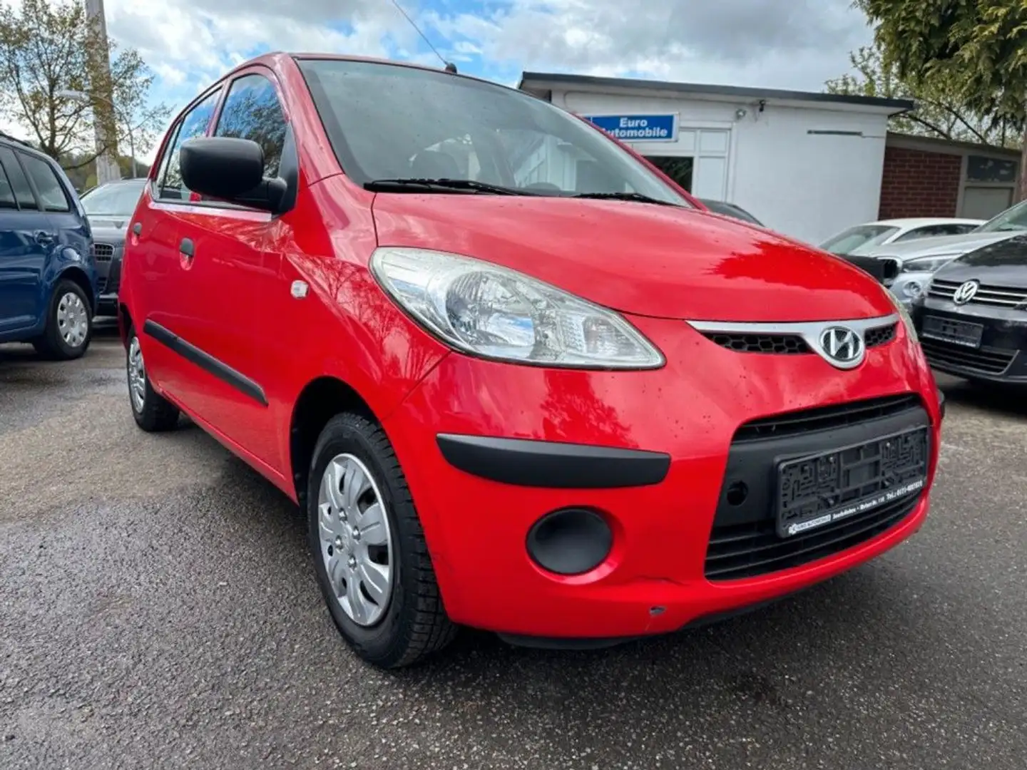 Hyundai i10 CLASSIC 4 TÜREN + 8 REIFEN + KUPPLUNG NEU Rot - 2