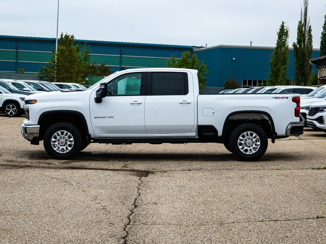 Chevrolet Silverado 3500 снимка Chevrolet Silverado 3500