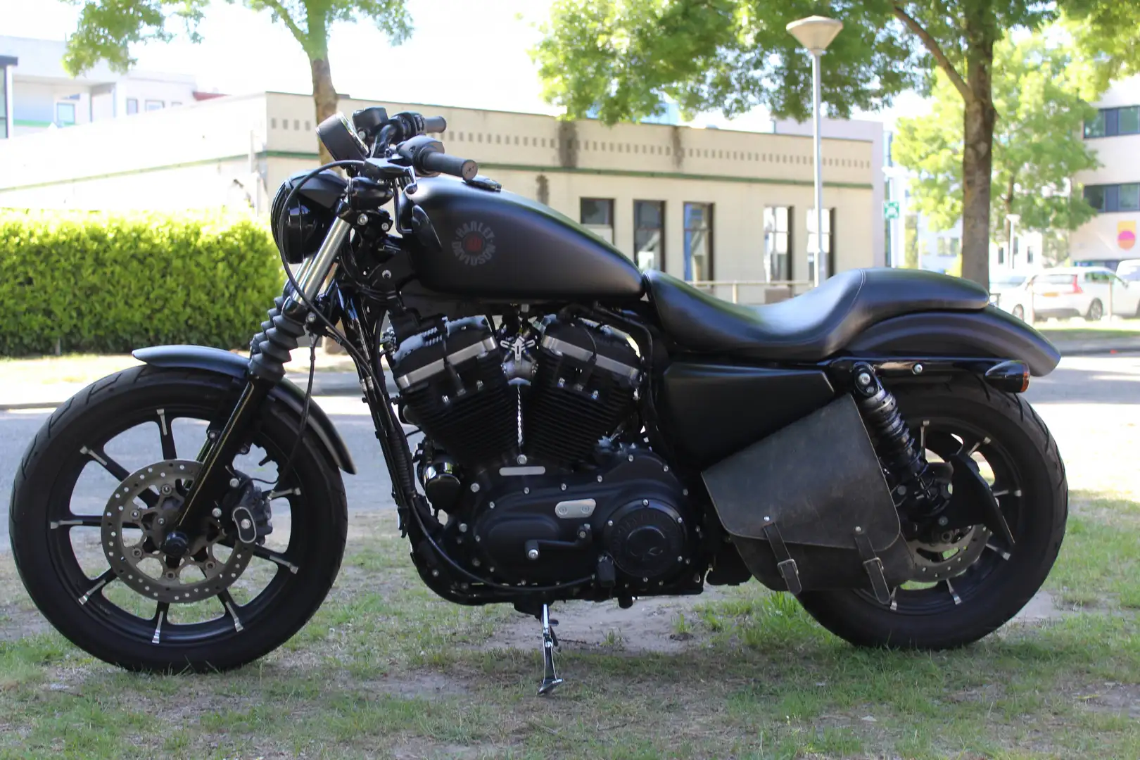 Harley-Davidson XL 883 Iron 883 Zwart - 1