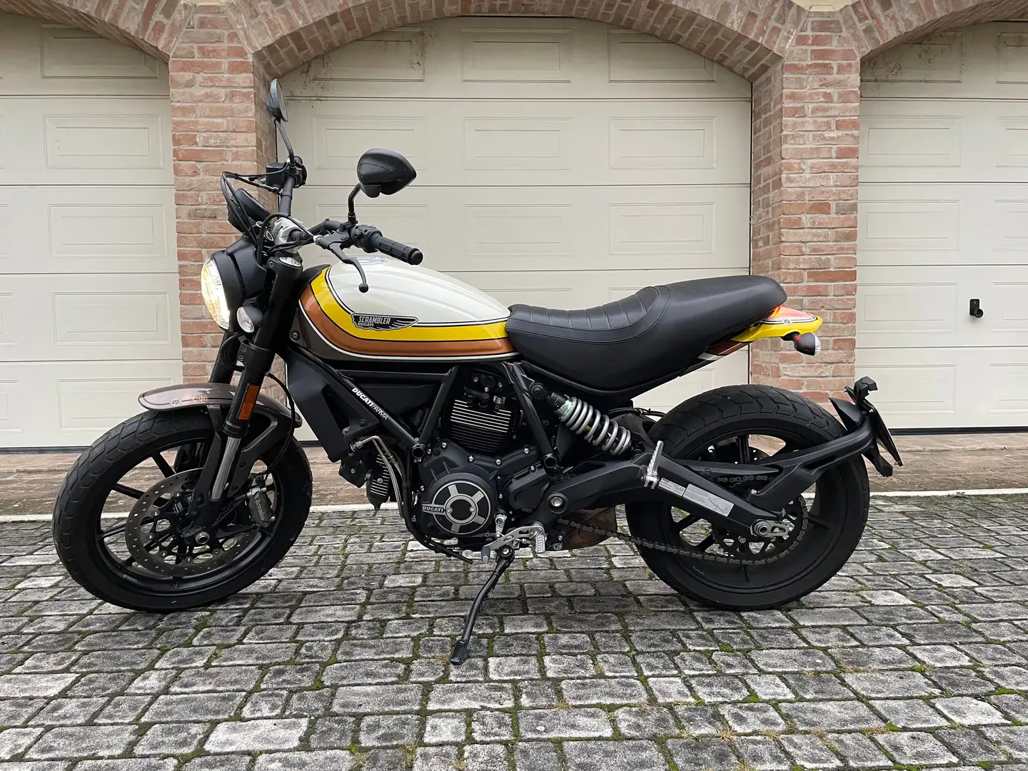 Ducati Scrambler Modello full throttle 800 Alb - 1