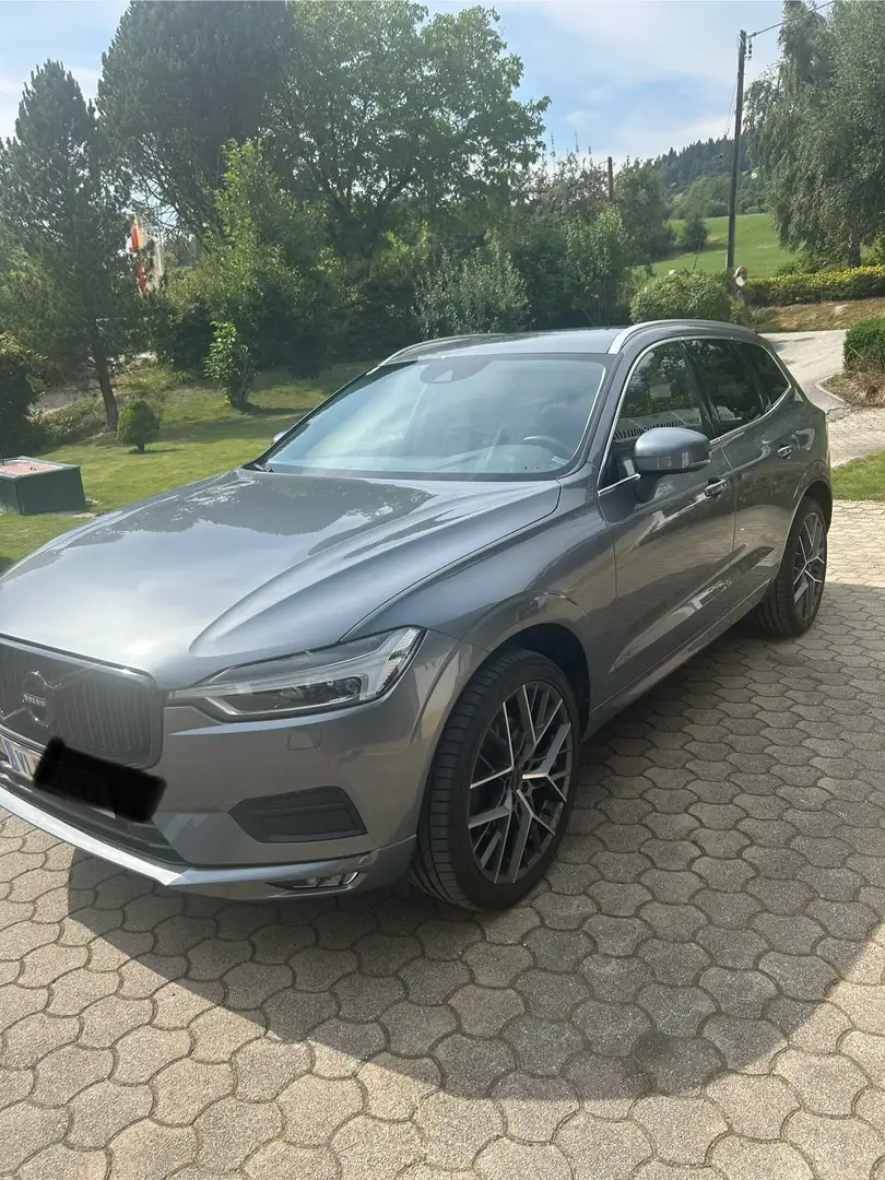 Volvo XC60 B4 Momentum Pro AWD Geartronic - 2