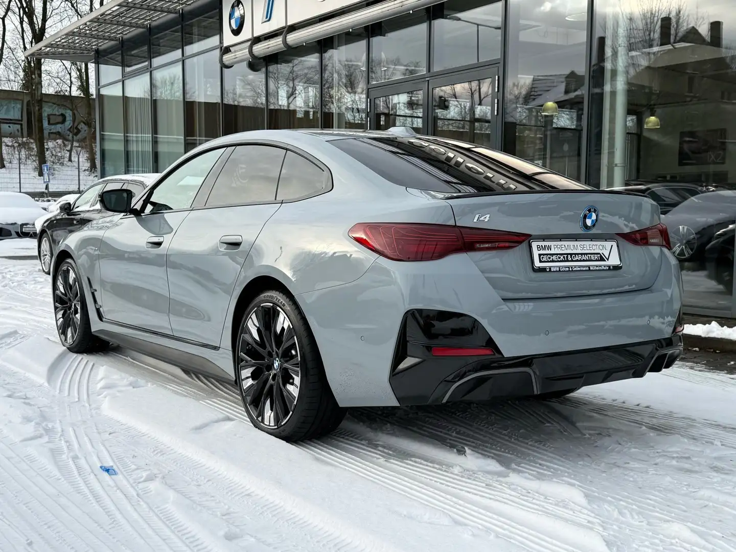 BMW i4 M50 xDrive // Leas.ab EUR701,-inkl. Grau - 2