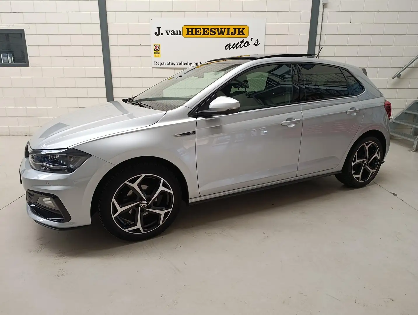 Volkswagen Polo 1.0 TSI Highline Business R Panoramadak | Lmv | Vi Grau - 1