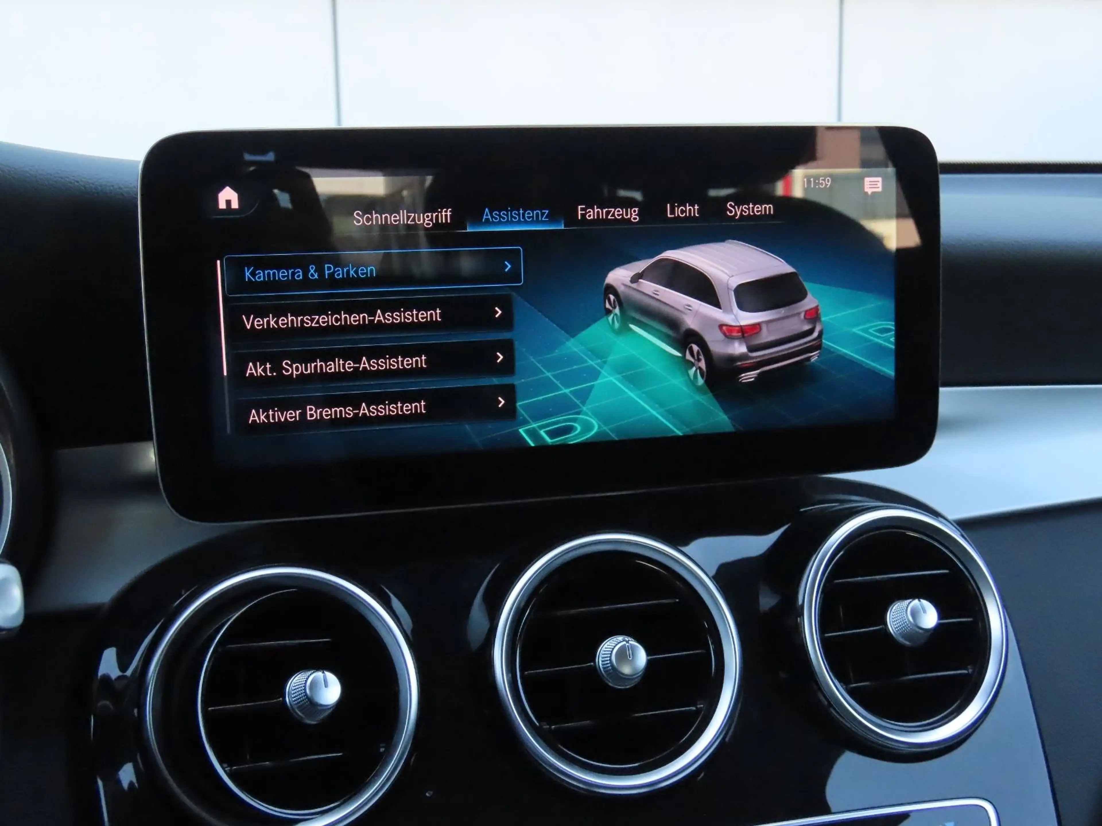Mercedes-Benz GLC 220 d 4MATIC Autom. Sitzheizung Klima Keyless — photo 26