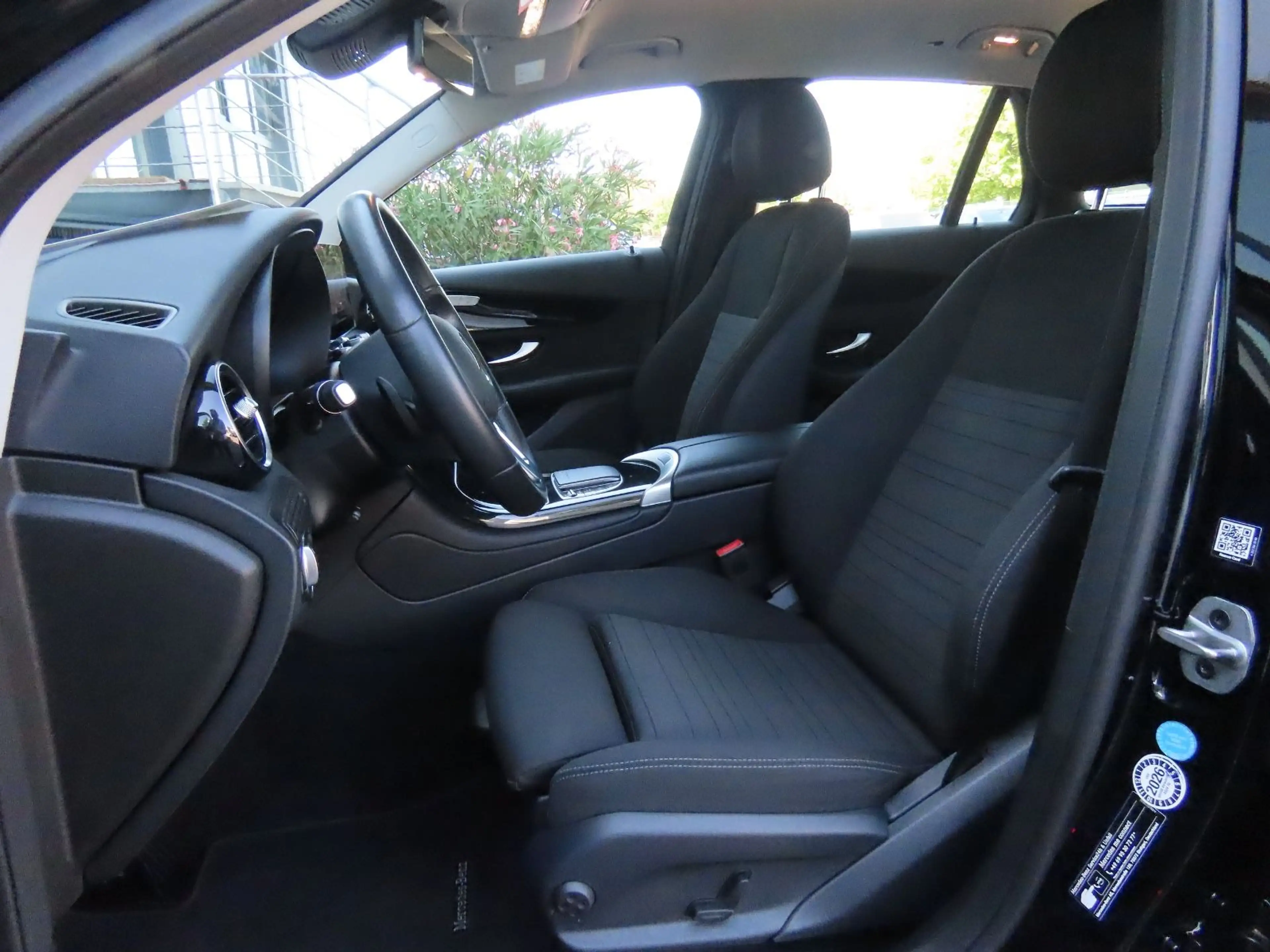 Mercedes-Benz GLC 220 d 4MATIC Autom. Sitzheizung Klima Keyless — photo 15