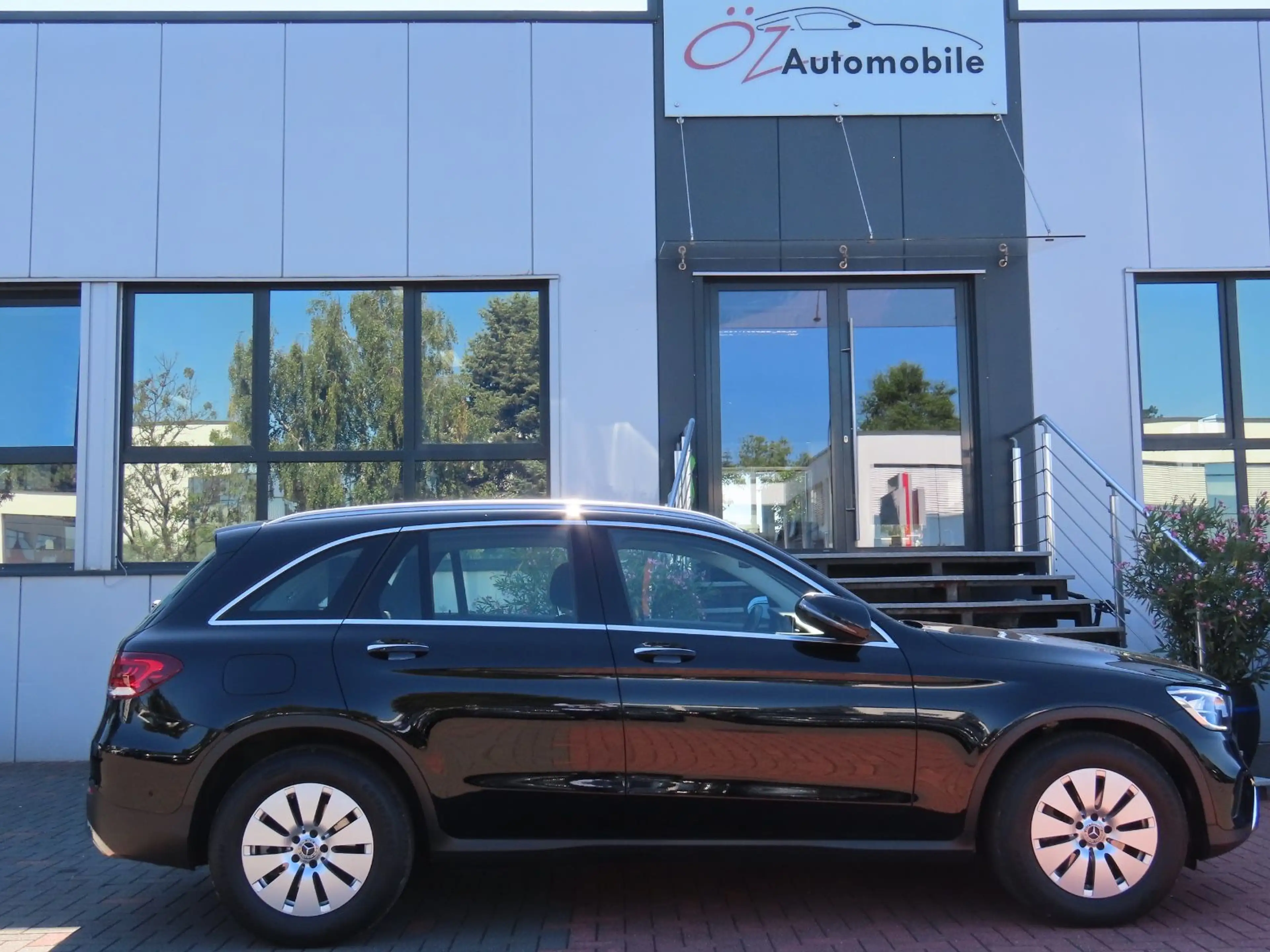 Mercedes-Benz GLC 220 d 4MATIC Autom. Sitzheizung Klima Keyless — photo 12