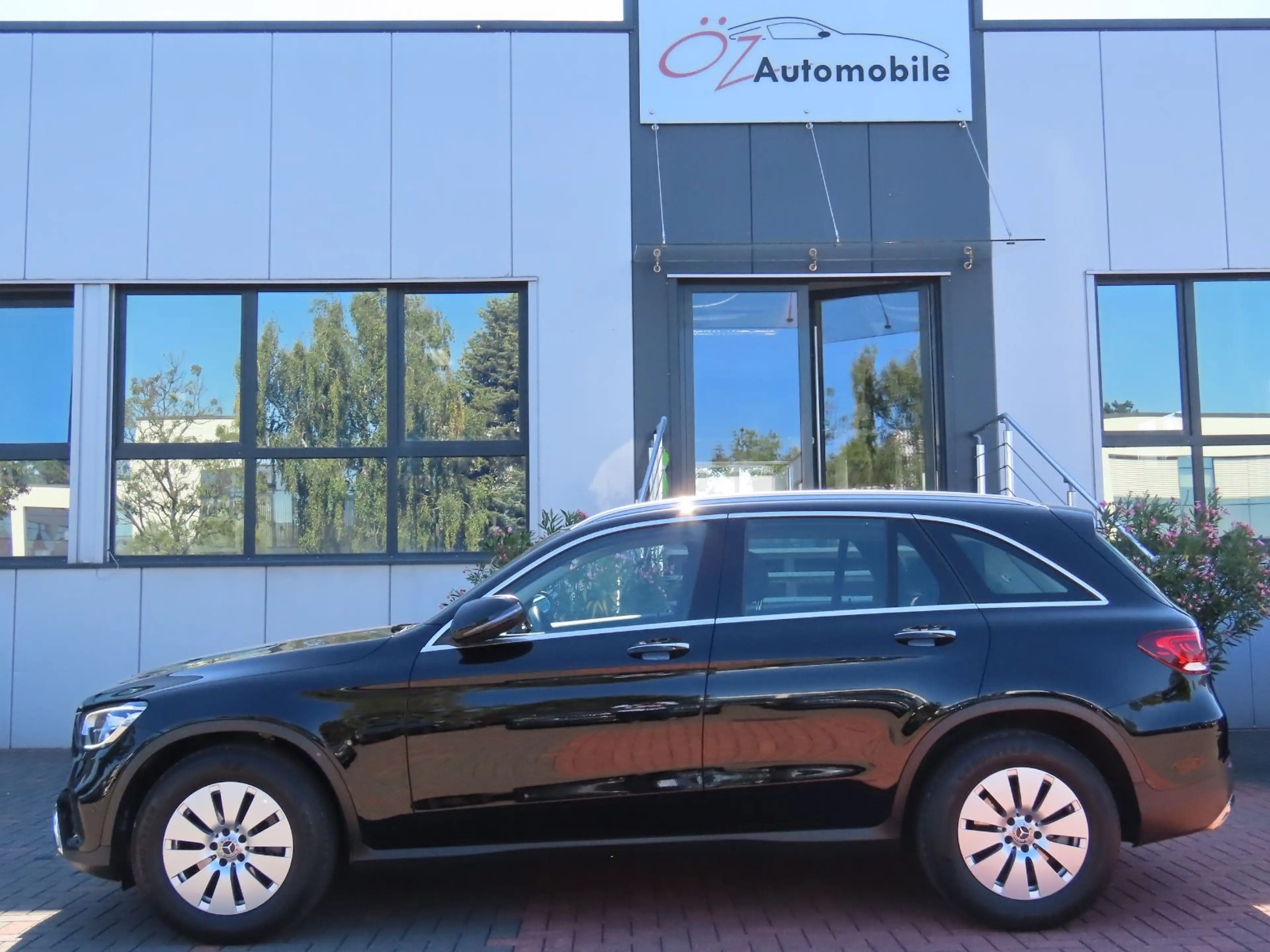 Mercedes-Benz GLC 220 d 4MATIC Autom. Sitzheizung Klima Keyless — photo 13