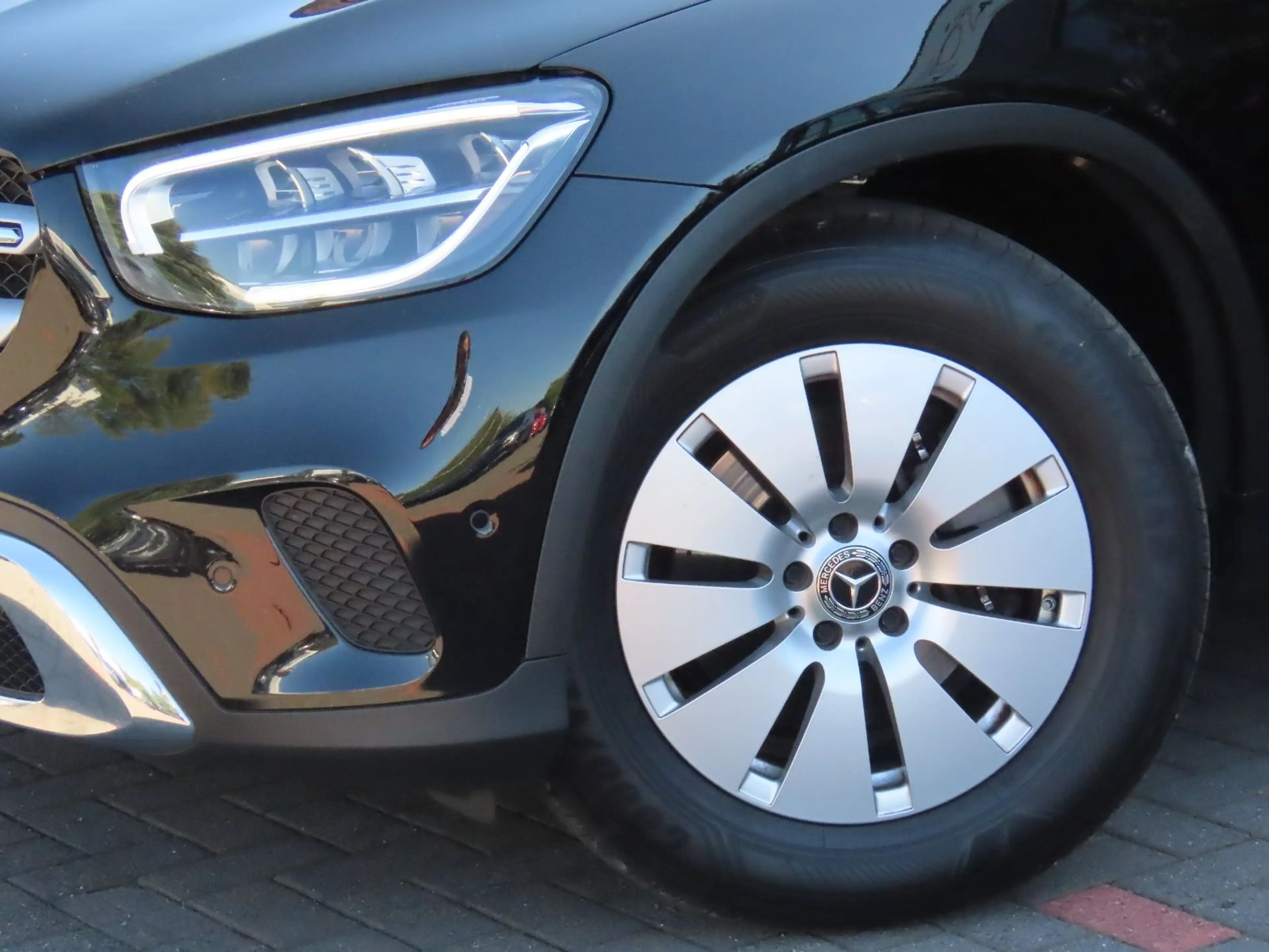 Mercedes-Benz GLC 220 d 4MATIC Autom. Sitzheizung Klima Keyless — photo 6