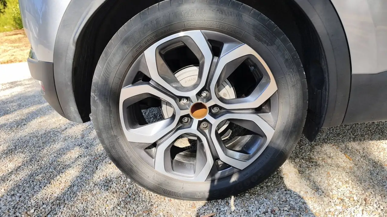 Renault Captur — photo 16