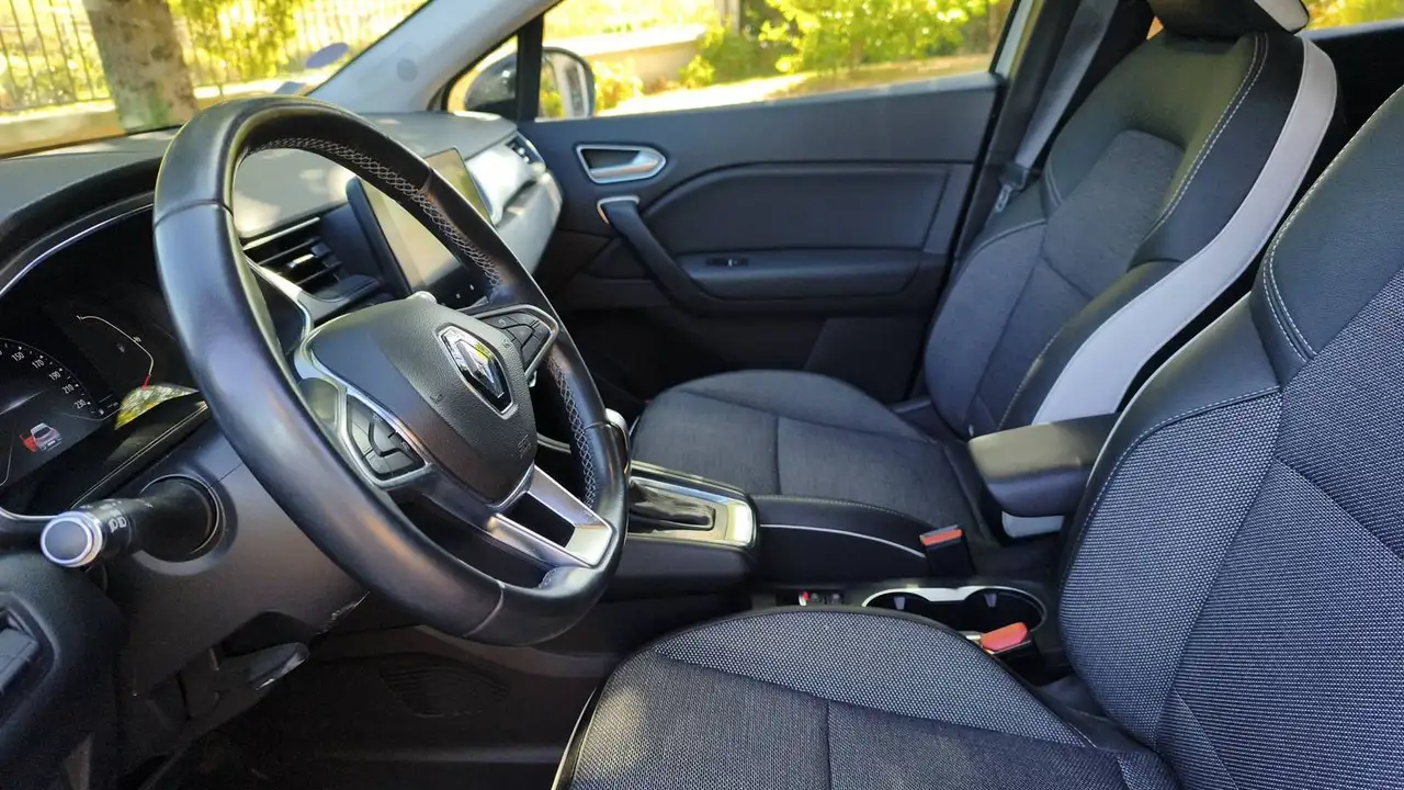 Renault Captur — photo 29