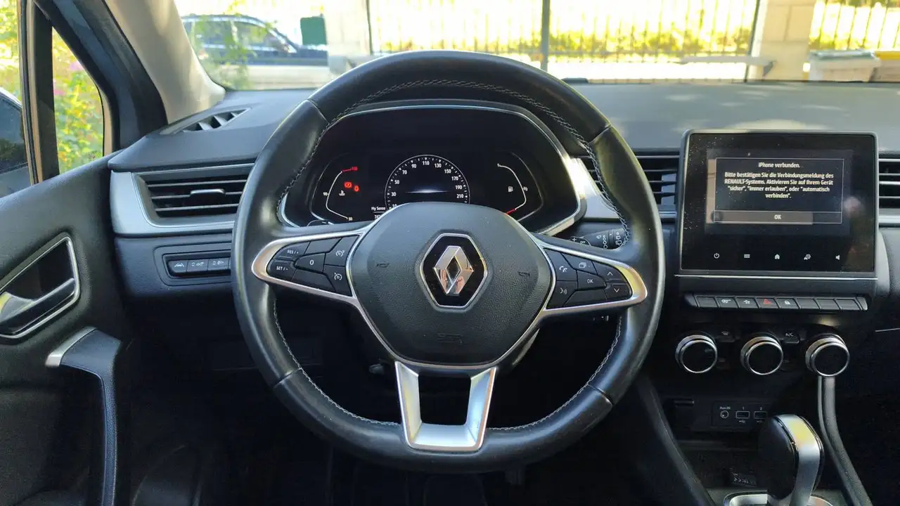 Renault Captur — photo 23