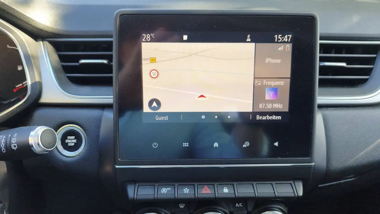 Renault Captur — photo 22