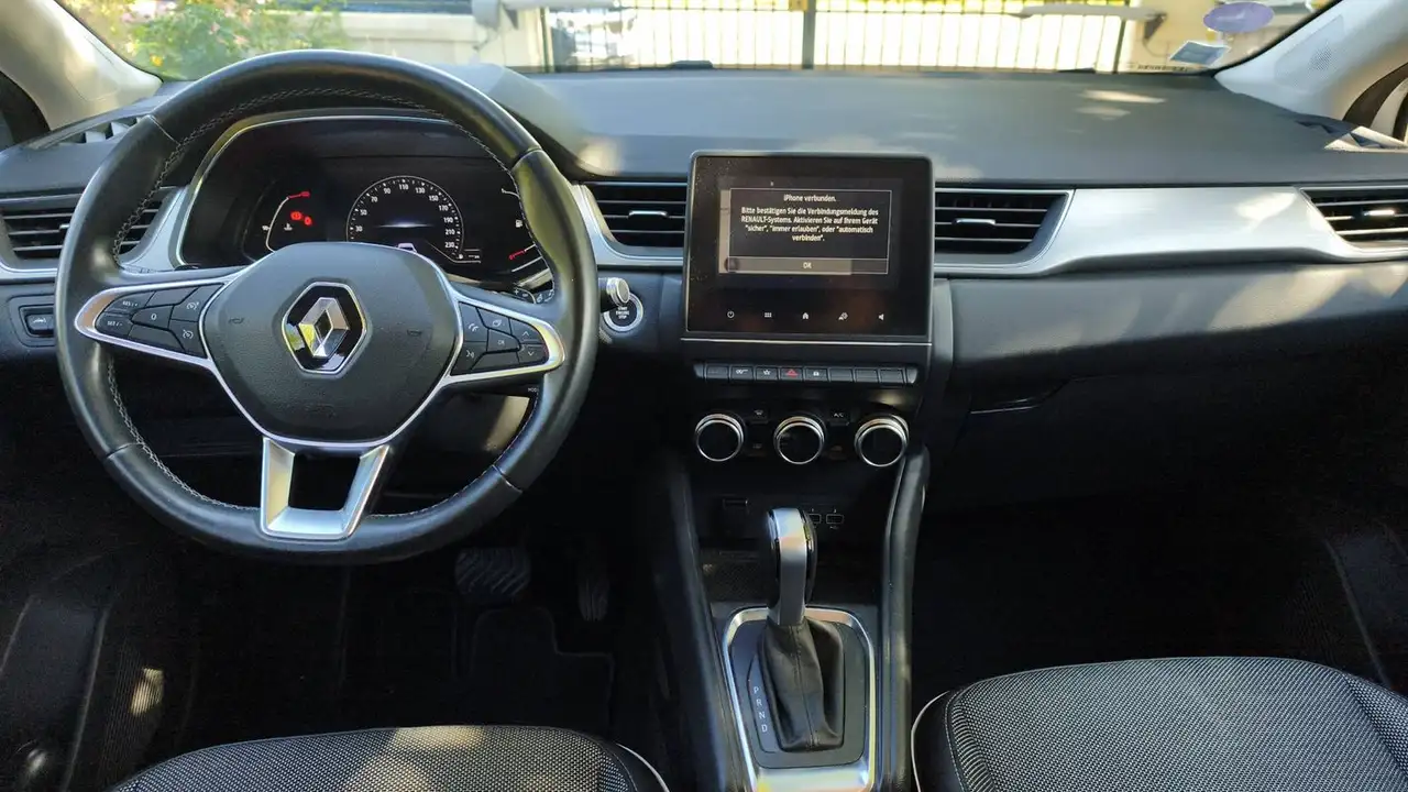 Renault Captur — photo 11
