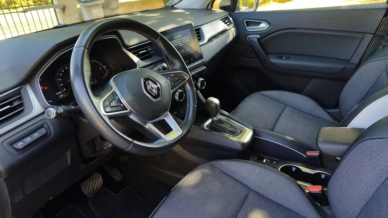 Renault Captur — photo 8