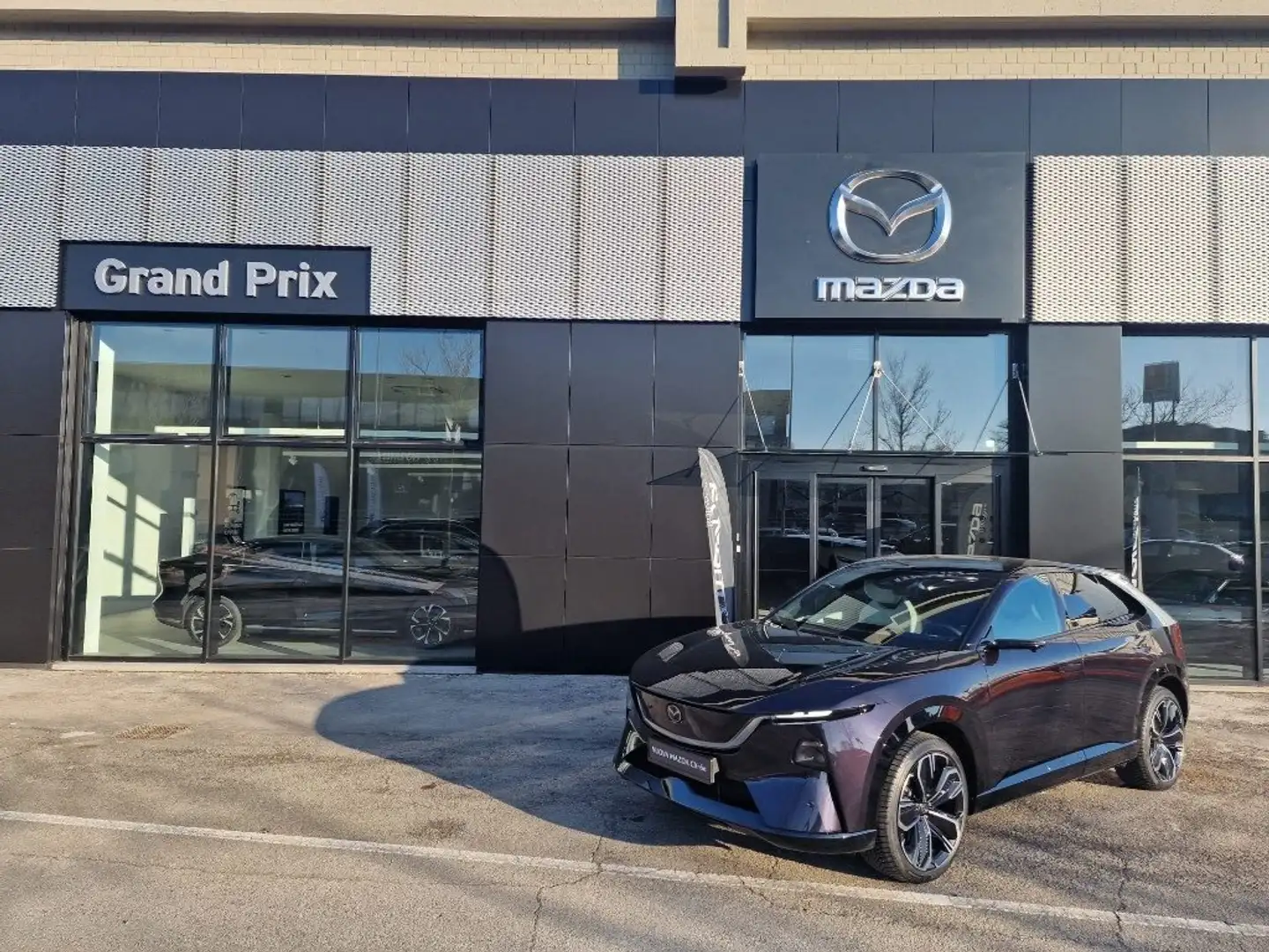 Mazda CX-6e 78kWh 258CV Takumi Plus + 1000 € di ricariche - 1