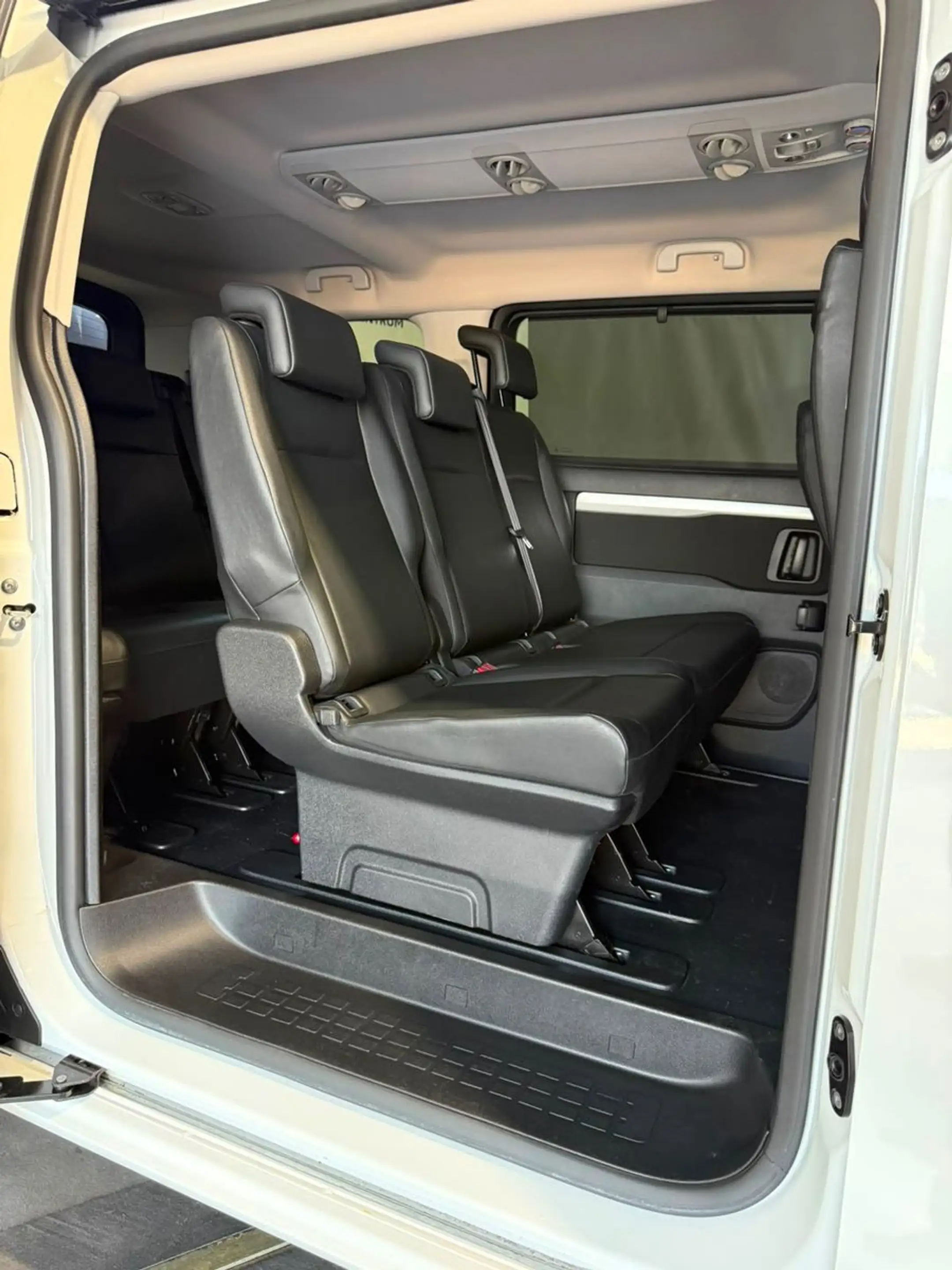 Citroen Spacetourer Business M 2.0 HDI NAVI+KAMERA+LED — photo 10