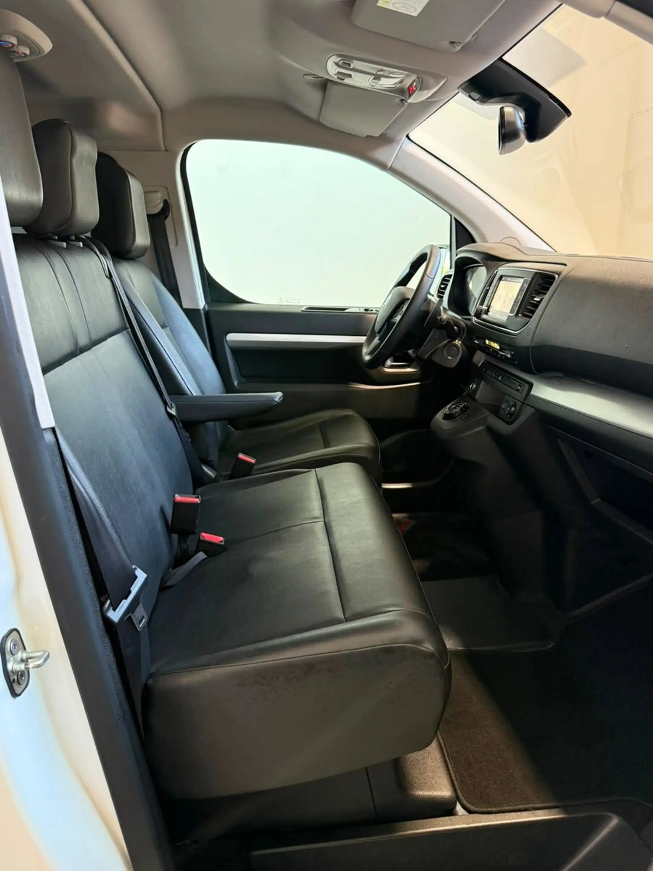Citroen Spacetourer Business M 2.0 HDI NAVI+KAMERA+LED — photo 14