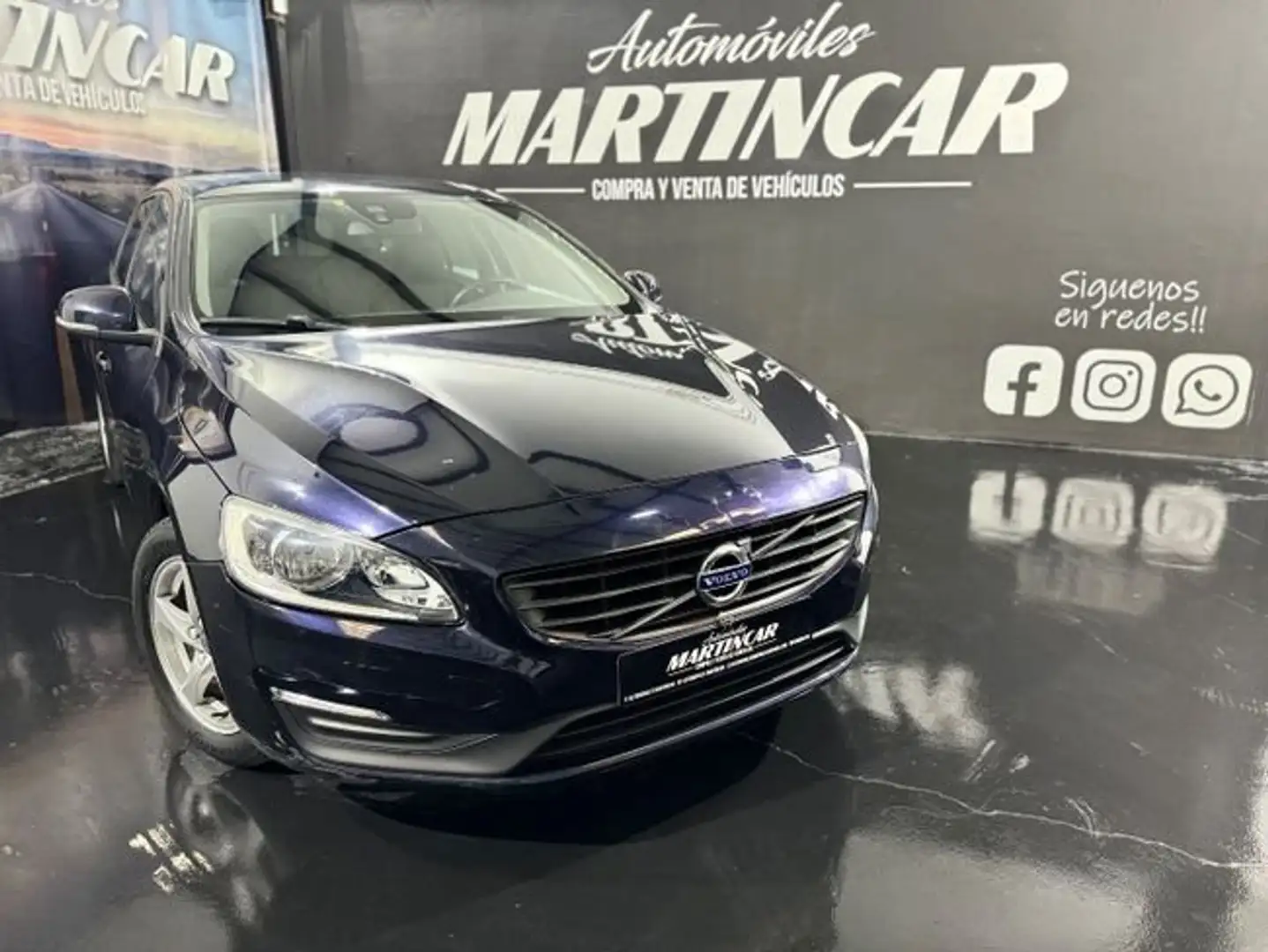 Volvo V60 D2 Kinetic Aut. 120 Azul - 1