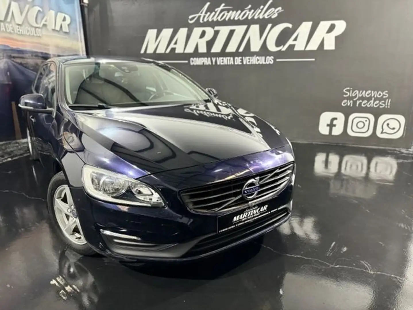 Volvo V60 D2 Kinetic Aut. 120 Azul - 2