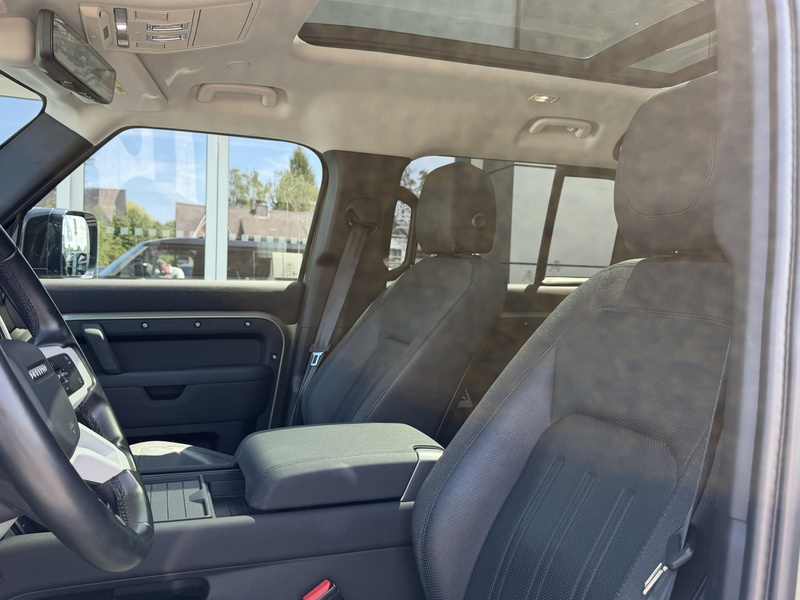Land Rover Defender 110 D250 First Edition // 7zit — photo 9