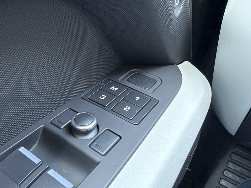 Land Rover Defender 110 D250 First Edition // 7zit — photo 14