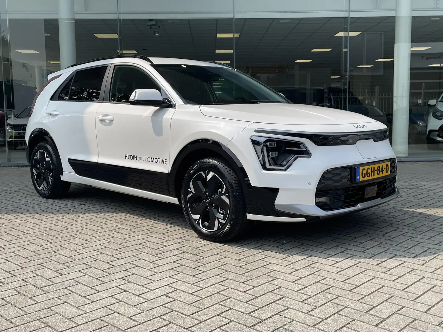 Kia e-Niro EV Edition 64.8 kWh DEMO | NAV | Clima | Camera | Bílá - 2
