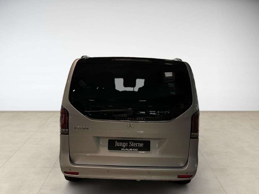 Mercedes-Benz V 220