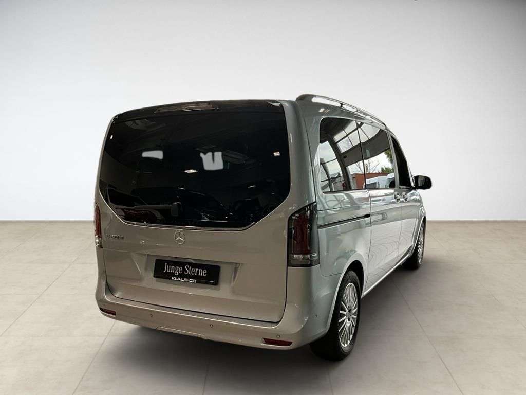 Mercedes-Benz V 220