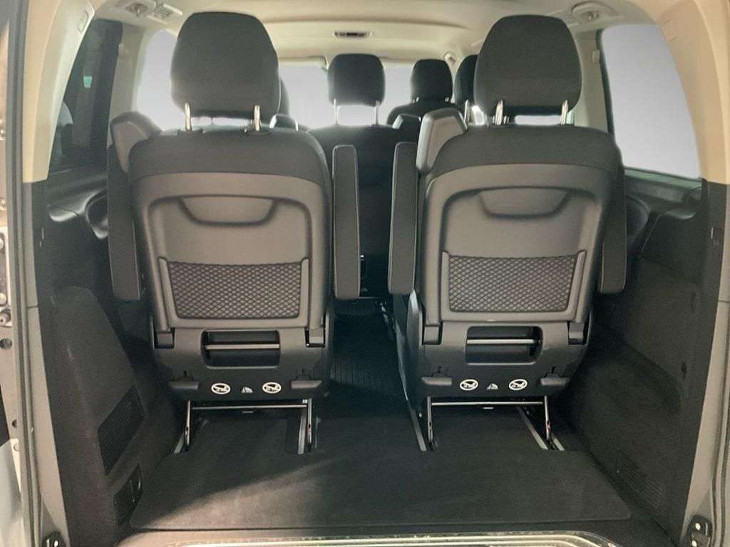 Mercedes-Benz V 220