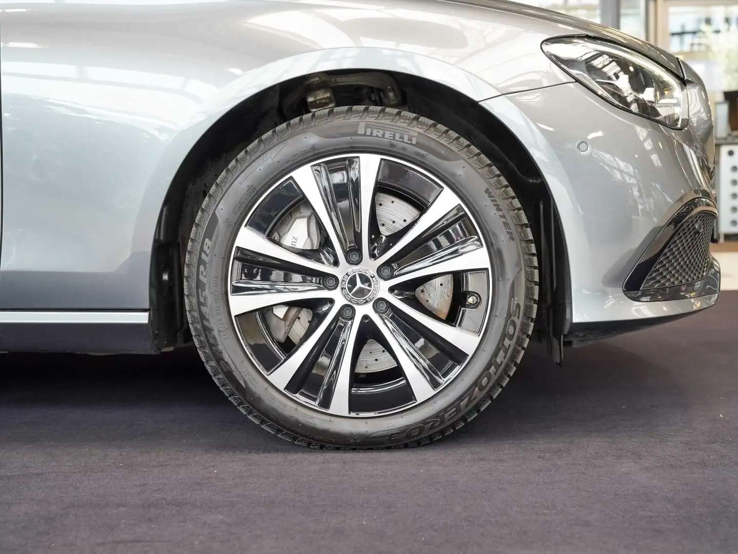 Mercedes-Benz E 300 E 300 de T 4M AVANTGARDE Night Fahrassistenz AHK Grau - 2