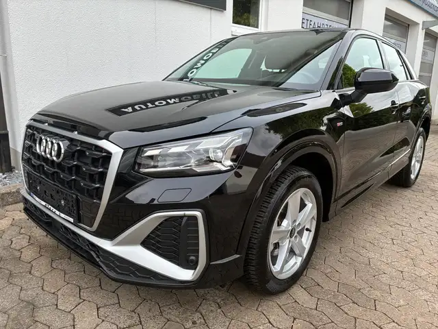 Audi Q2 view 2