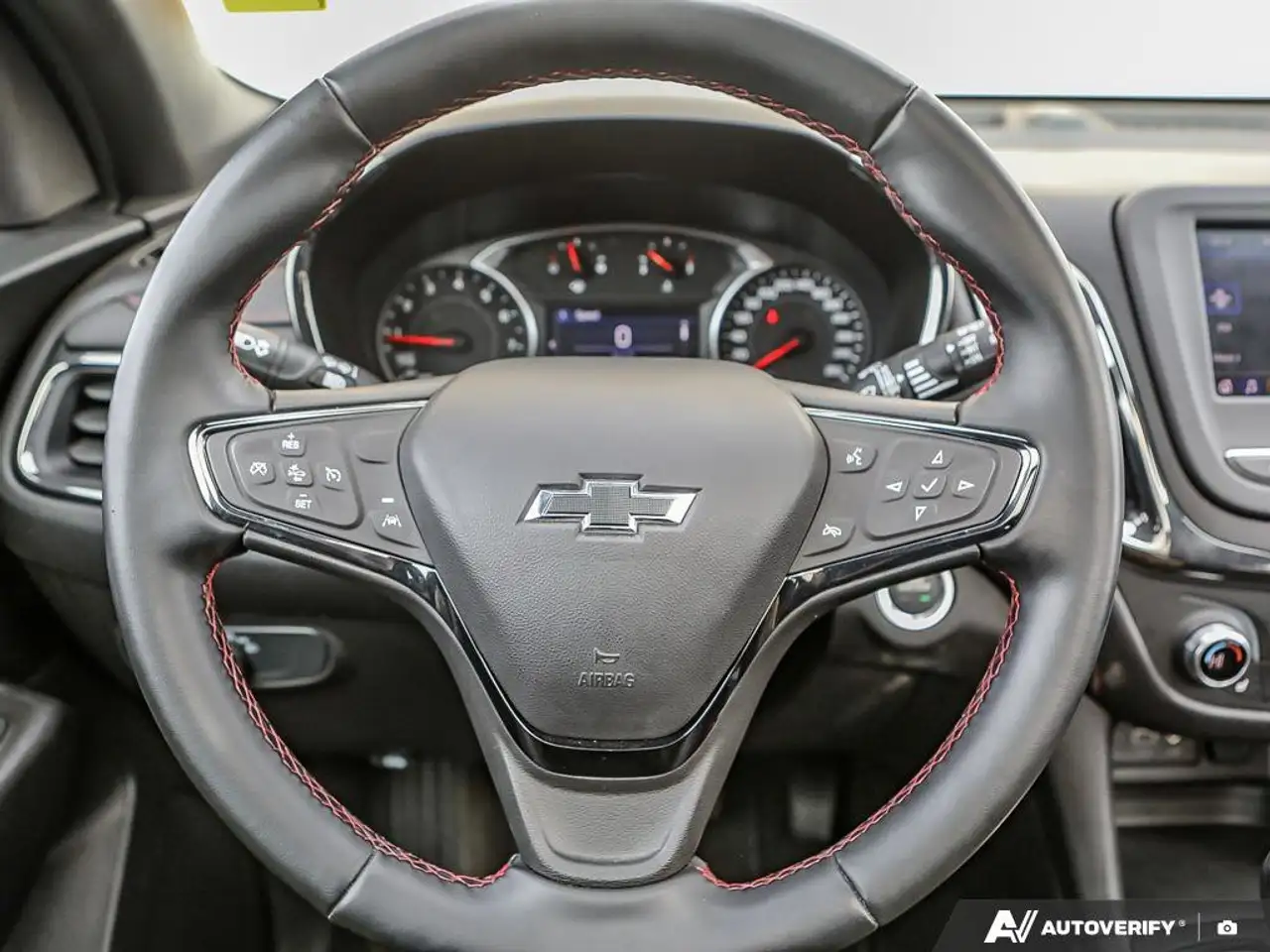 Chevrolet Equinox снимка Chevrolet Equinox
