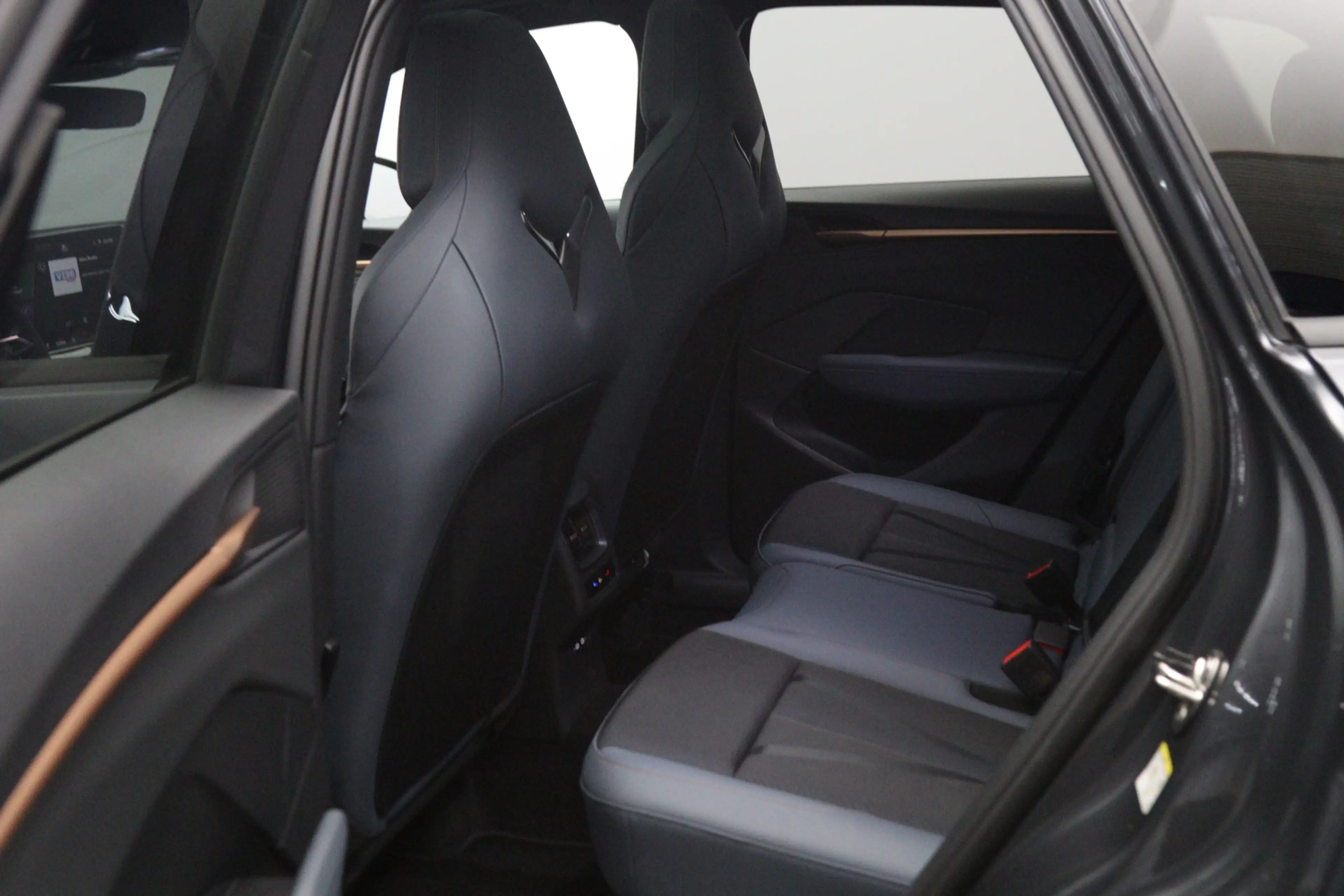 CUPRA Terramar 1.5 TSI e-Hybrid VZ 272 PK Performance PHEV, Panor — photo 18