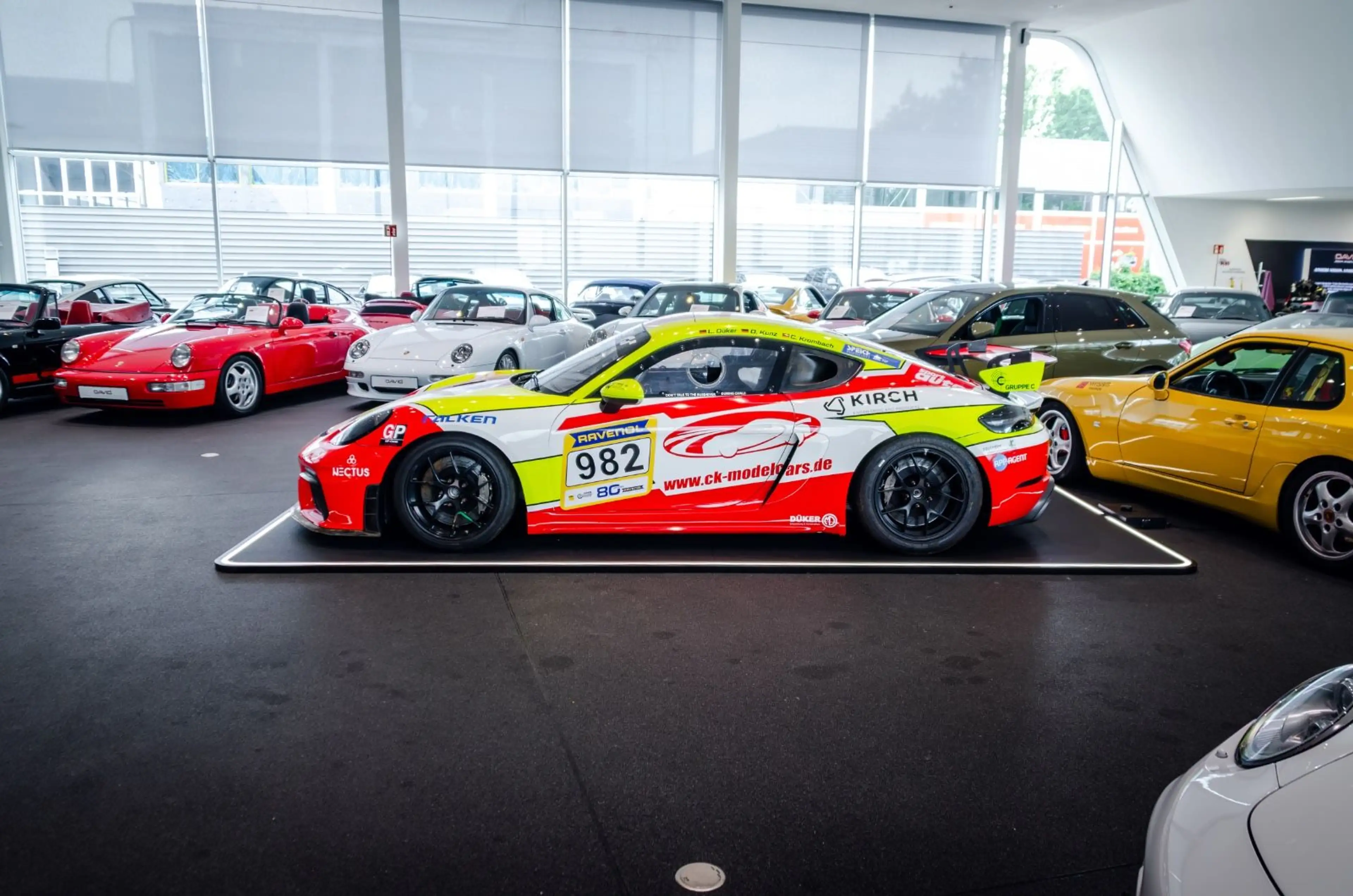 Porsche Cayman GT4 Clubsport MR *DMSB*Manthey* — photo 8