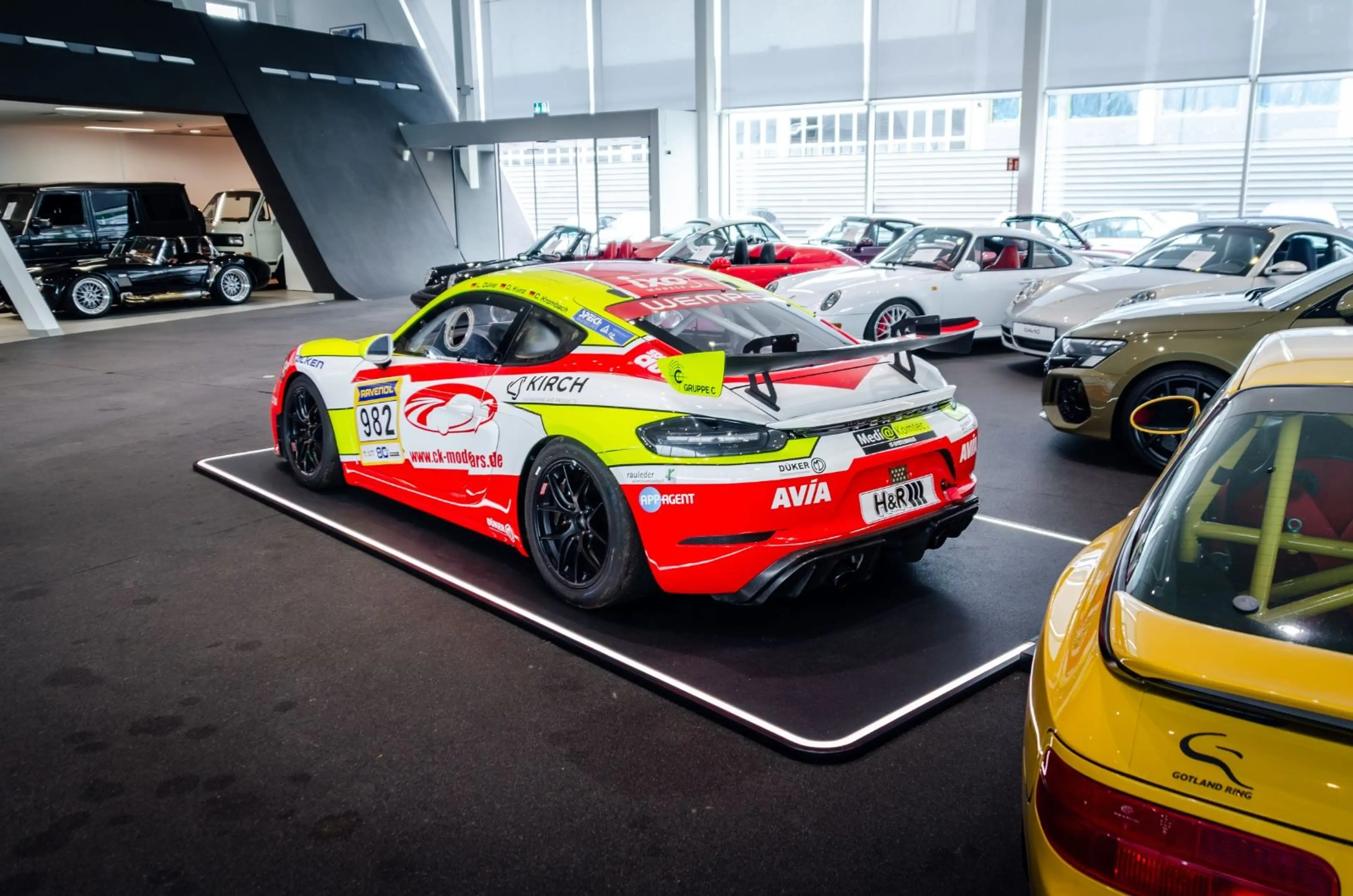 Porsche Cayman GT4 Clubsport MR *DMSB*Manthey* — photo 9