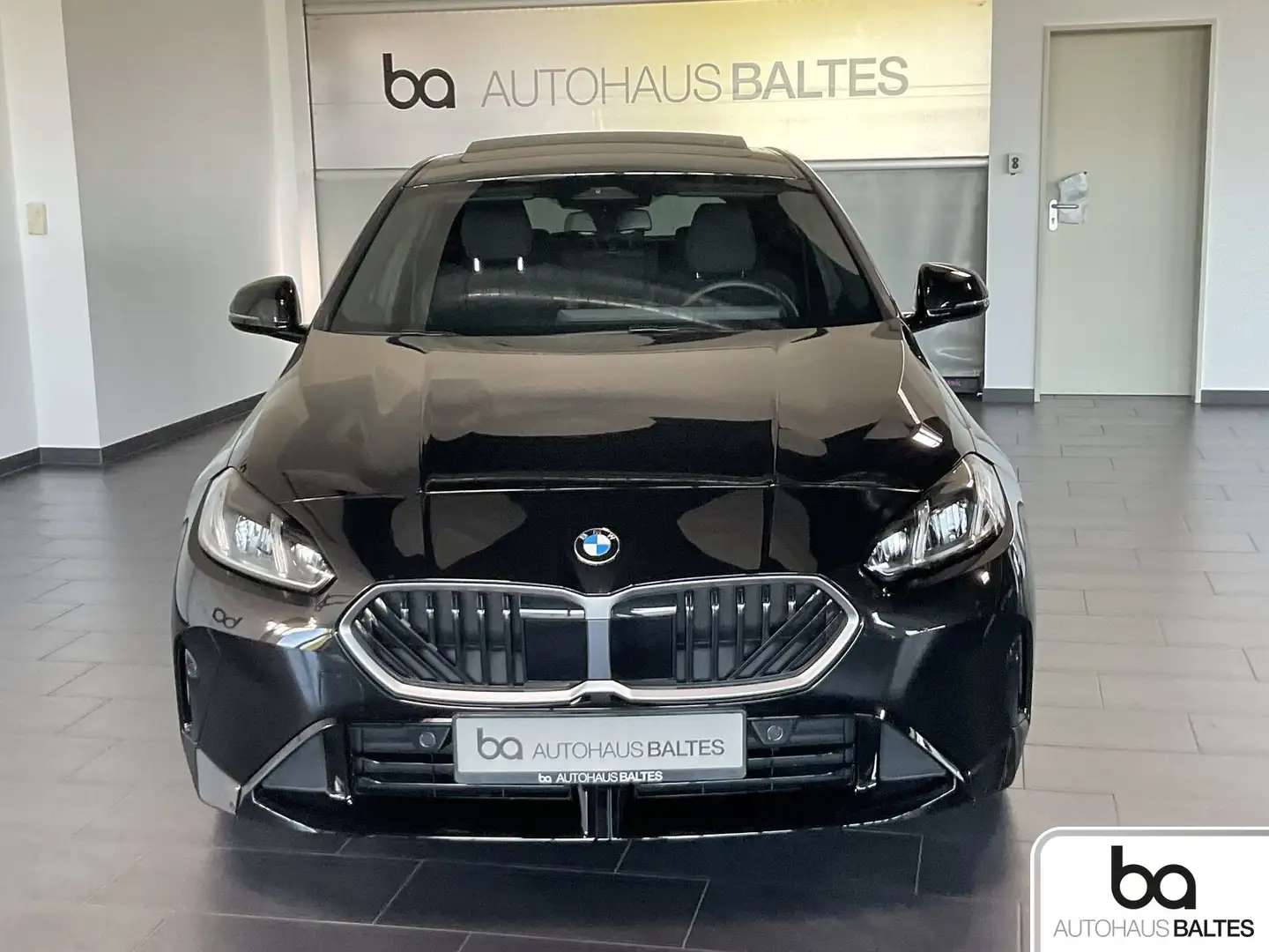 BMW 120 120i M Sport New Model 19"/Pano/Park/ACC/AAC/Heck Noir - 2