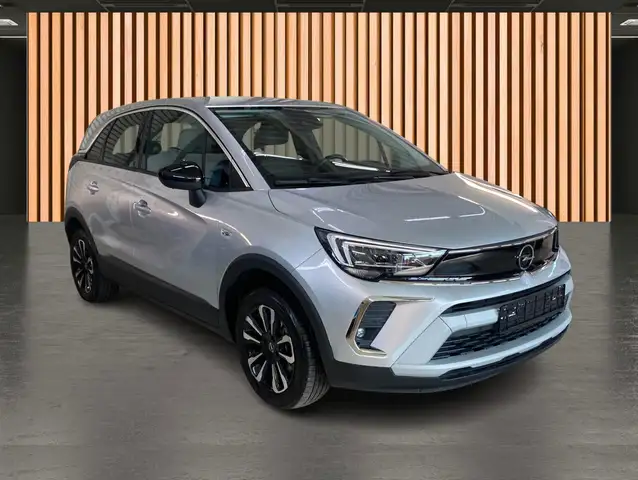 Opel Crossland view 3