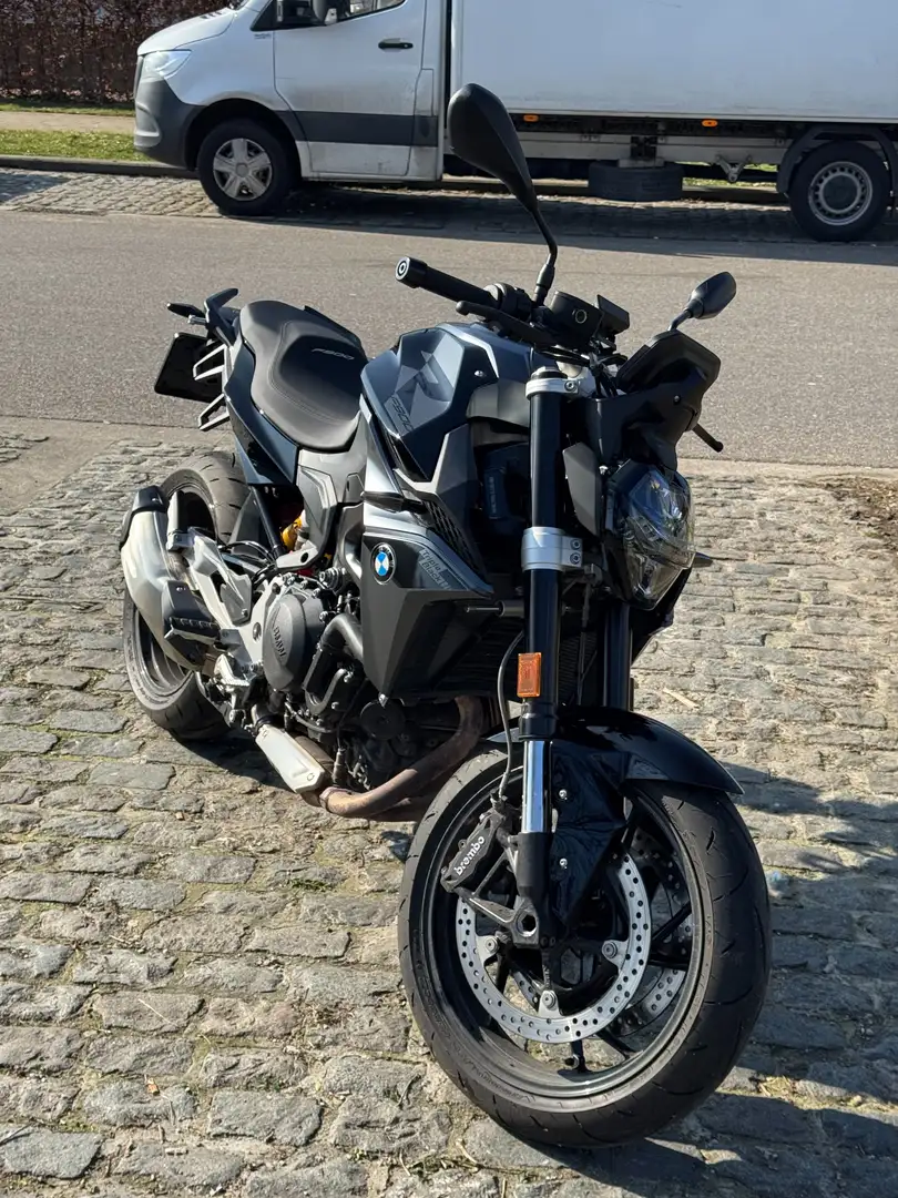 BMW F 900 R 2024 TRIPLE BLACK - FULL OPTION - WARRANTY 08/2029 Zwart - 1