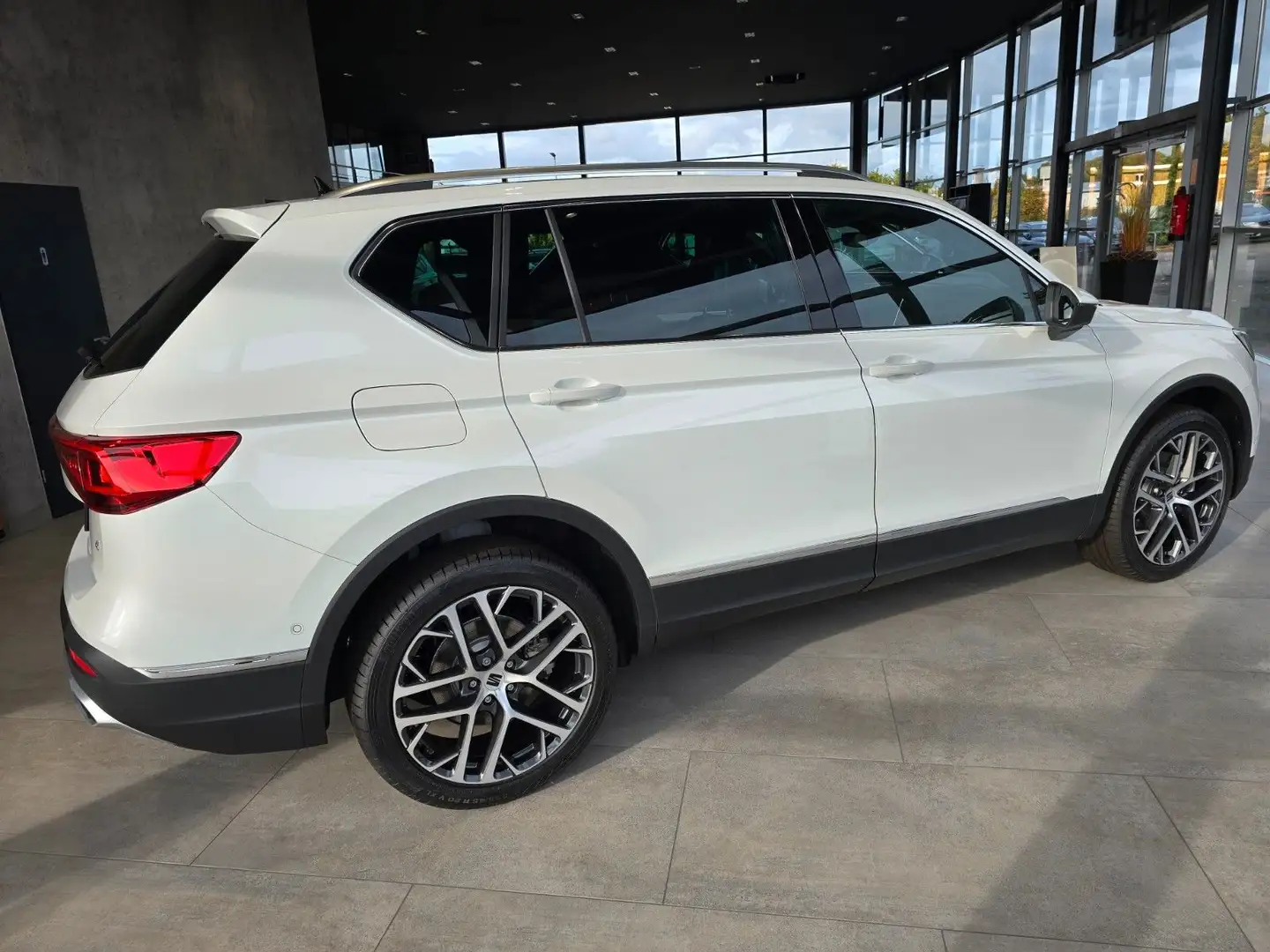 SEAT Tarraco Xperi 2,0 TSI DSG 4Drive*PanoDach* White - 2