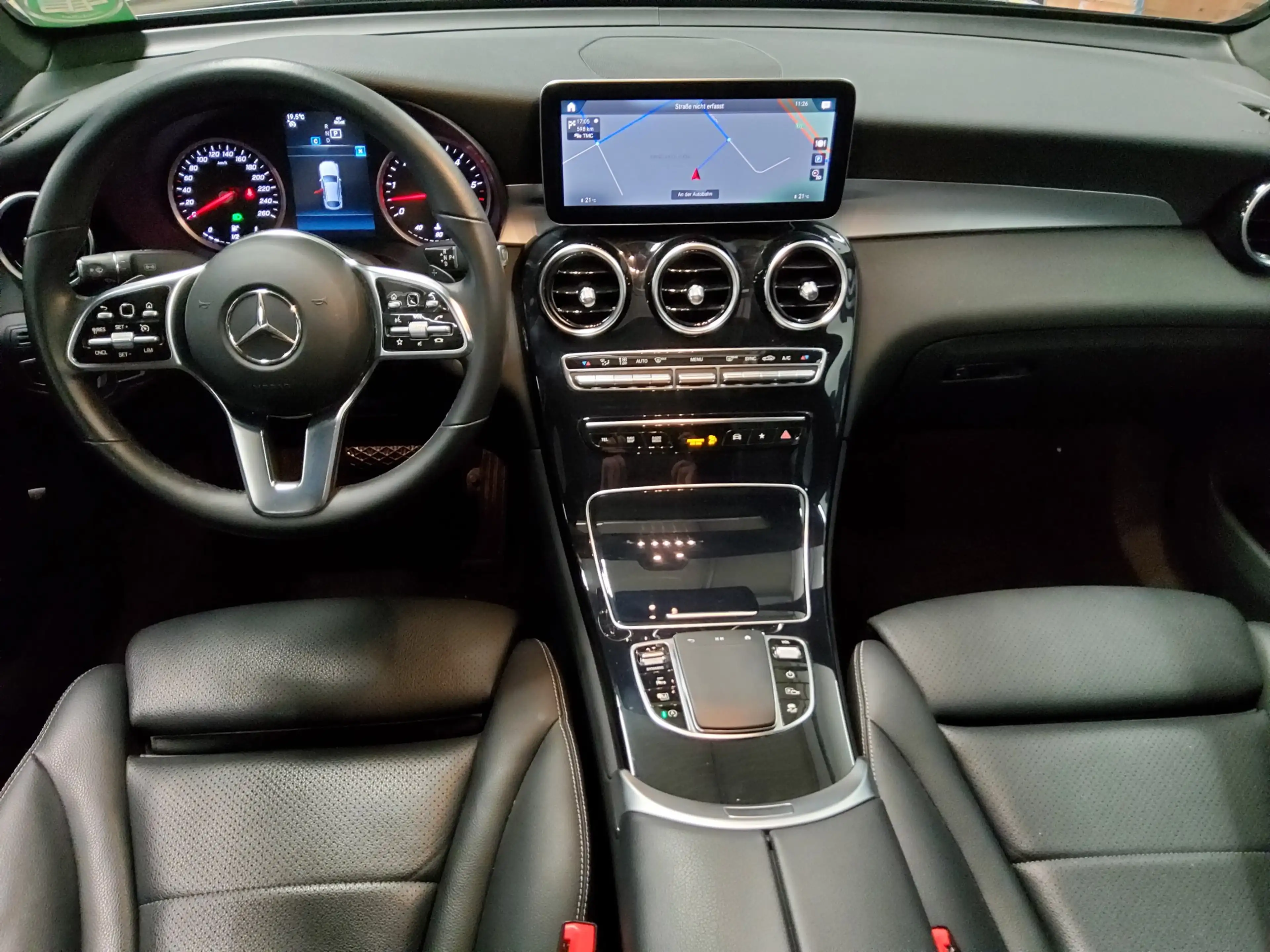 Mercedes-Benz GLC 400 Coup d 4M Leder Navi LED GSD — photo 5