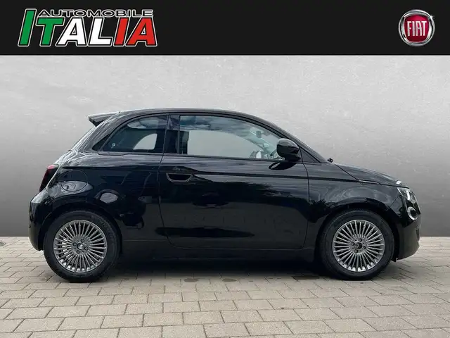 Fiat 500 view 3