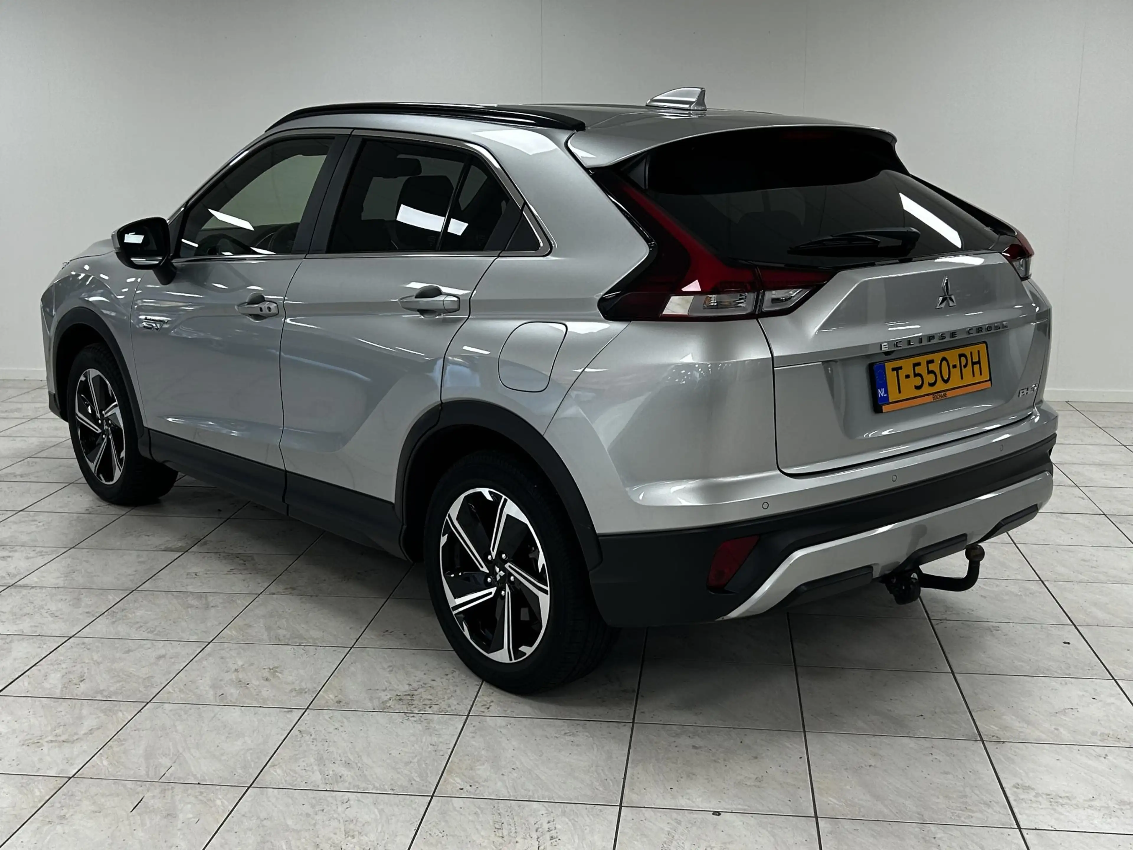 Mitsubishi Eclipse Cross 2.4 PHEV Intense+ NAVIGATIE | TREKHAAK | ACHTERUIT — photo 6