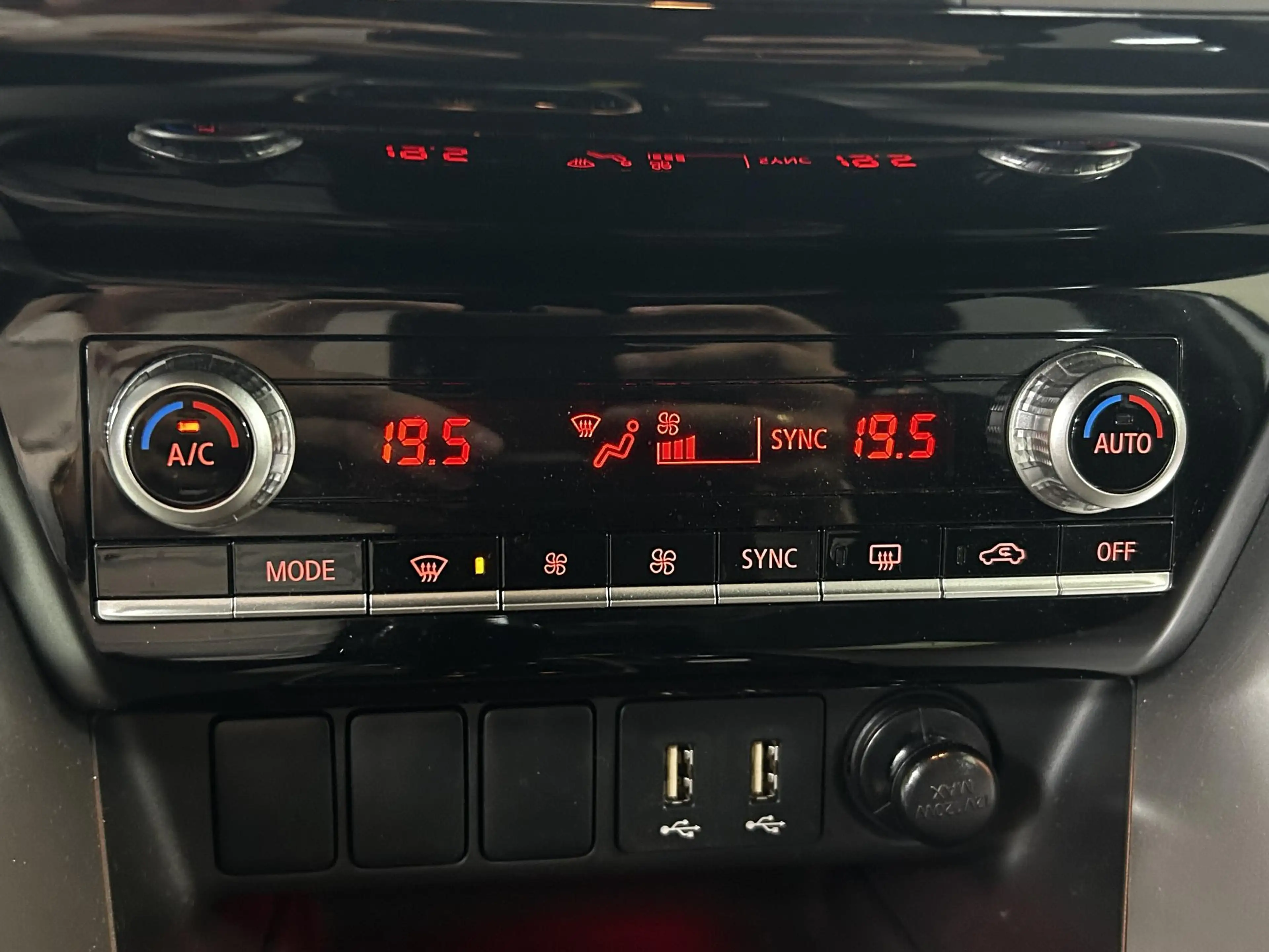 Mitsubishi Eclipse Cross 2.4 PHEV Intense+ NAVIGATIE | TREKHAAK | ACHTERUIT — photo 12