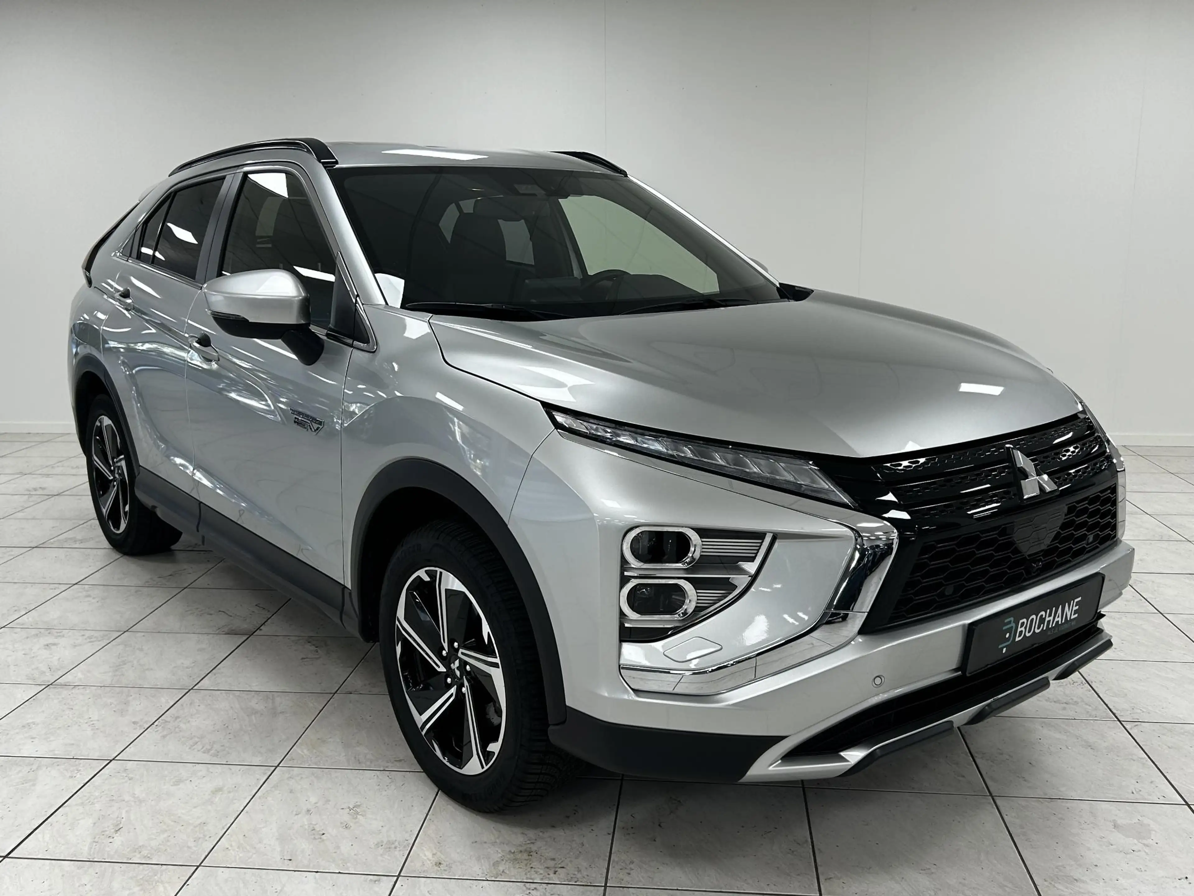Mitsubishi Eclipse Cross 2.4 PHEV Intense+ NAVIGATIE | TREKHAAK | ACHTERUIT — photo 5