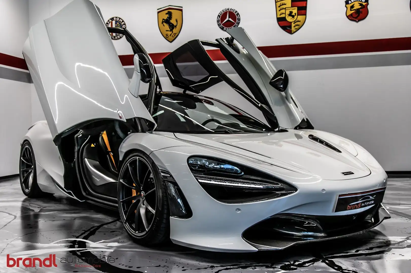 McLaren 720S Performance / Trackpack / Carbon I&II / DE Fehér - 2