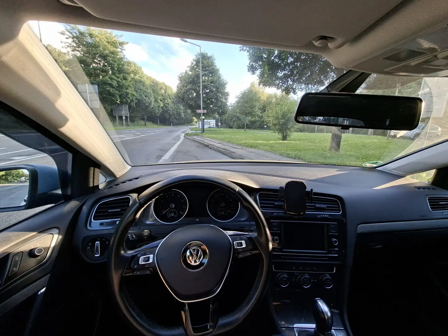 Volkswagen Golf ideales Familienauto mit viel Kofferraum Grau - 2