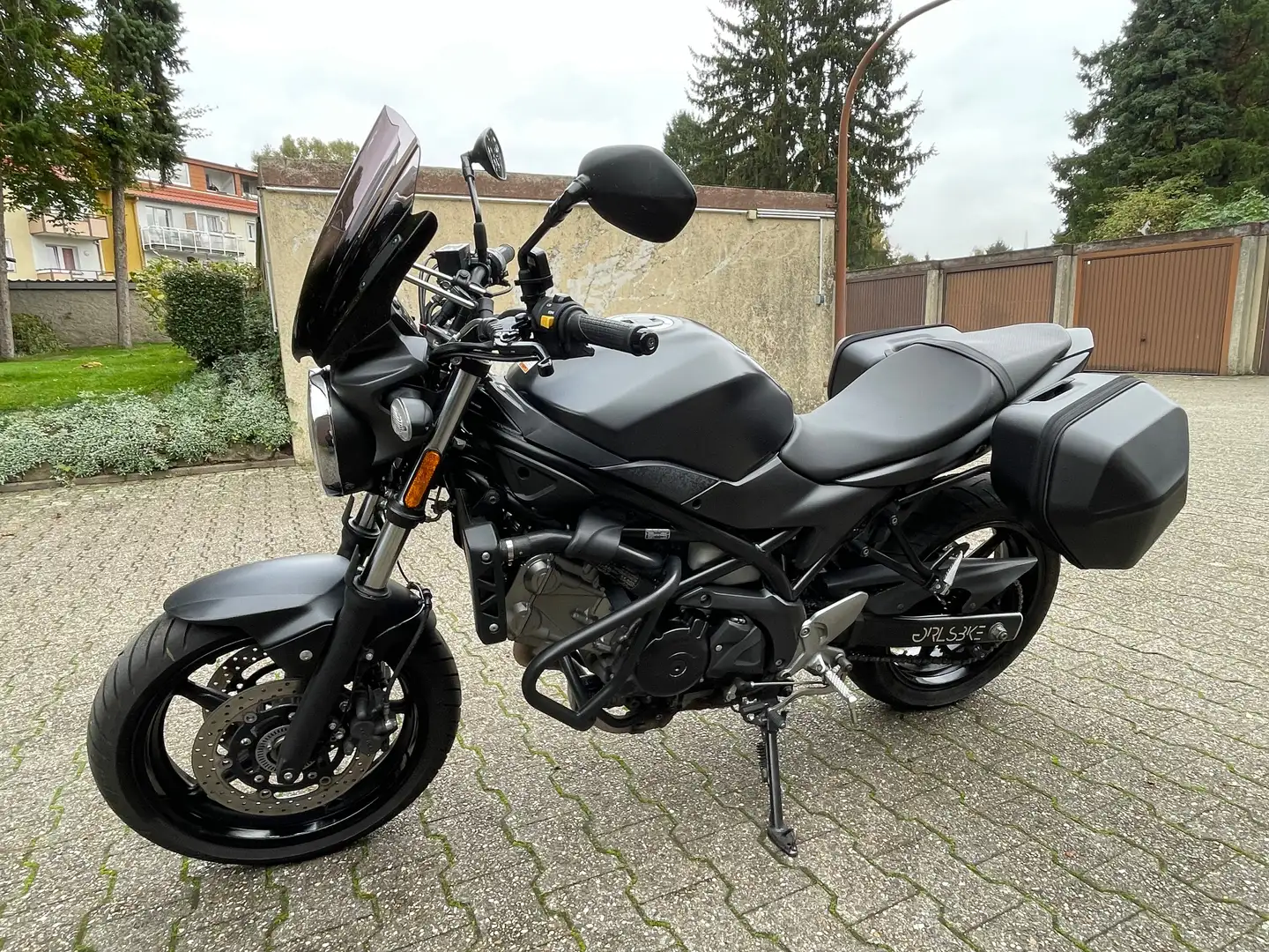 Suzuki SV 650 Negro - 1