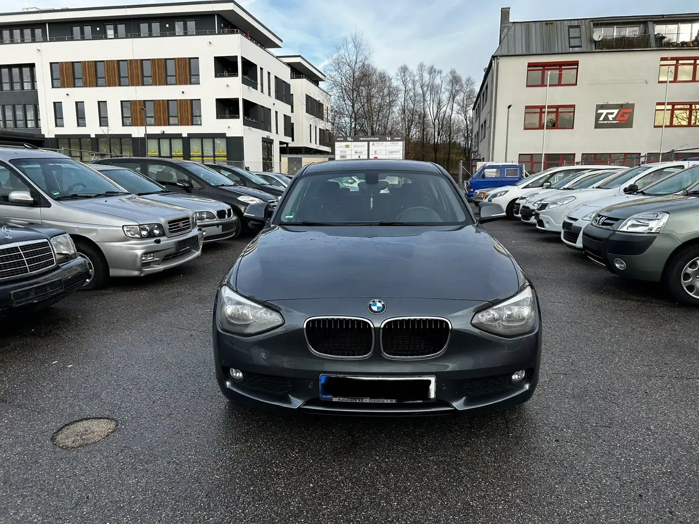 BMW 116 116i Grau - 2