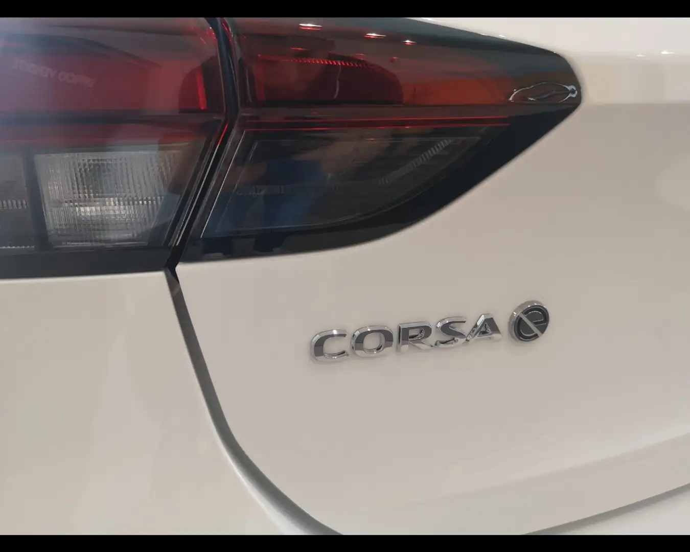 Opel Corsa-e 5 Porte   Elegance Bianco - 2