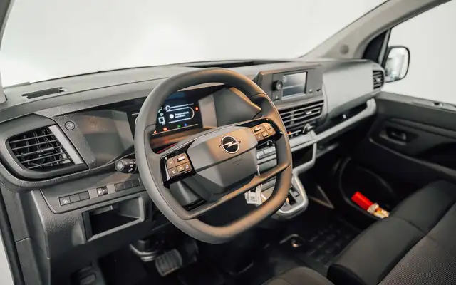 Opel Vivaro view 9